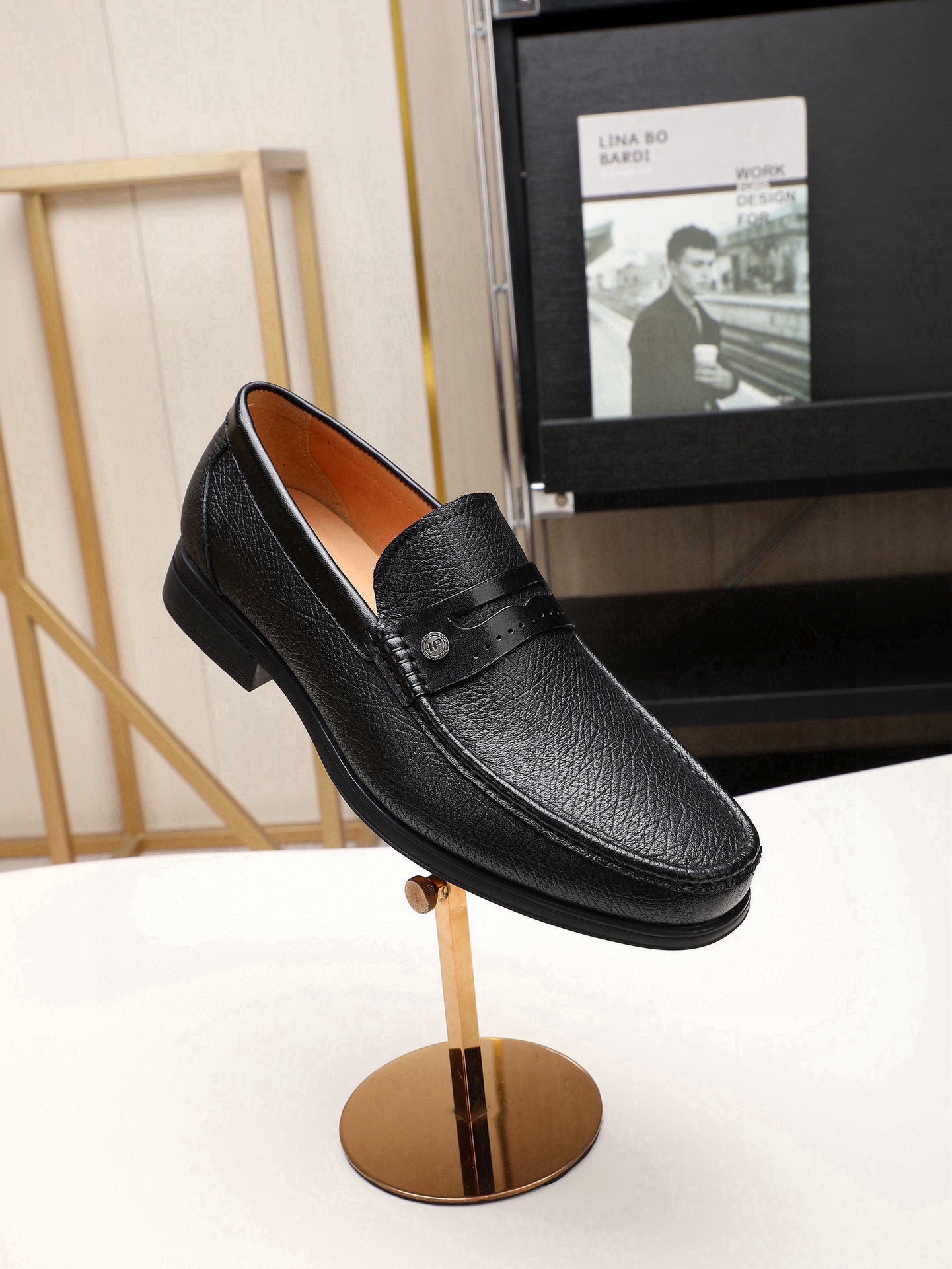 GG Men's Loafer Black Embossed Cowhide 525171