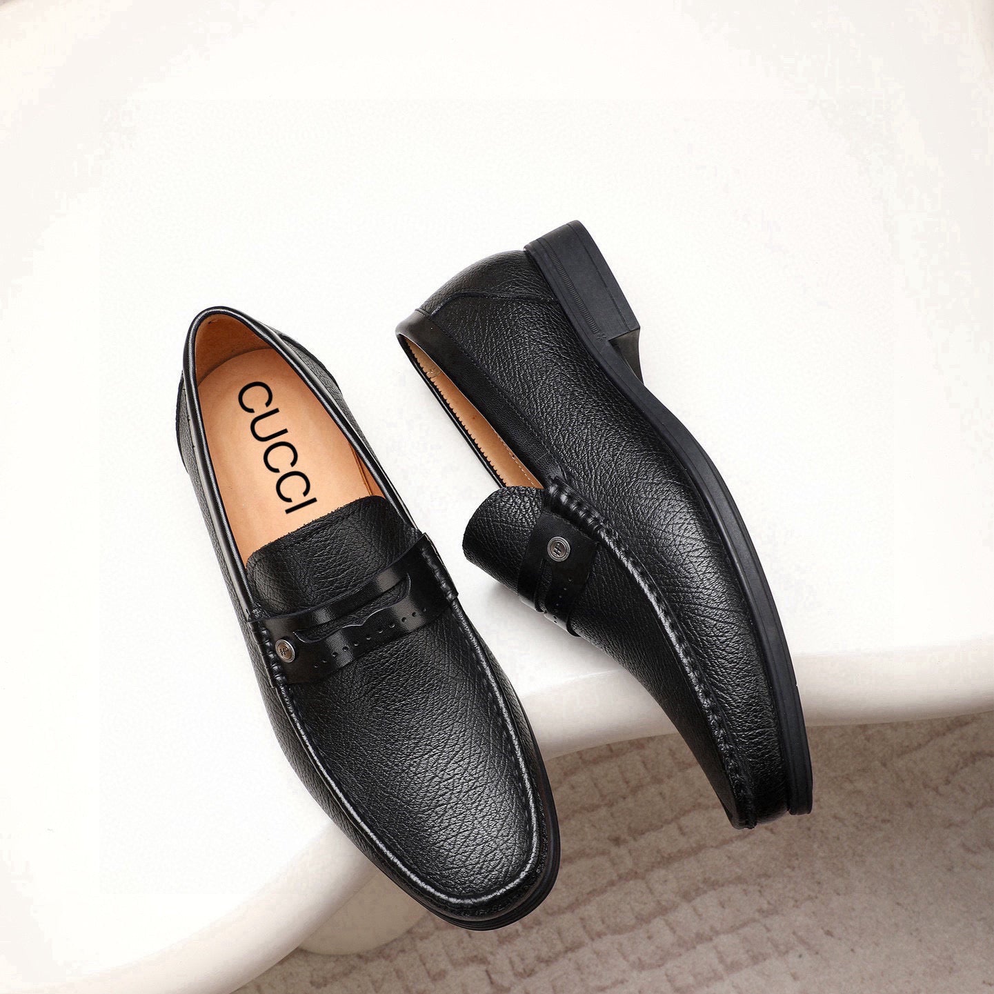 GG Men's Loafer Black Embossed Cowhide 525171