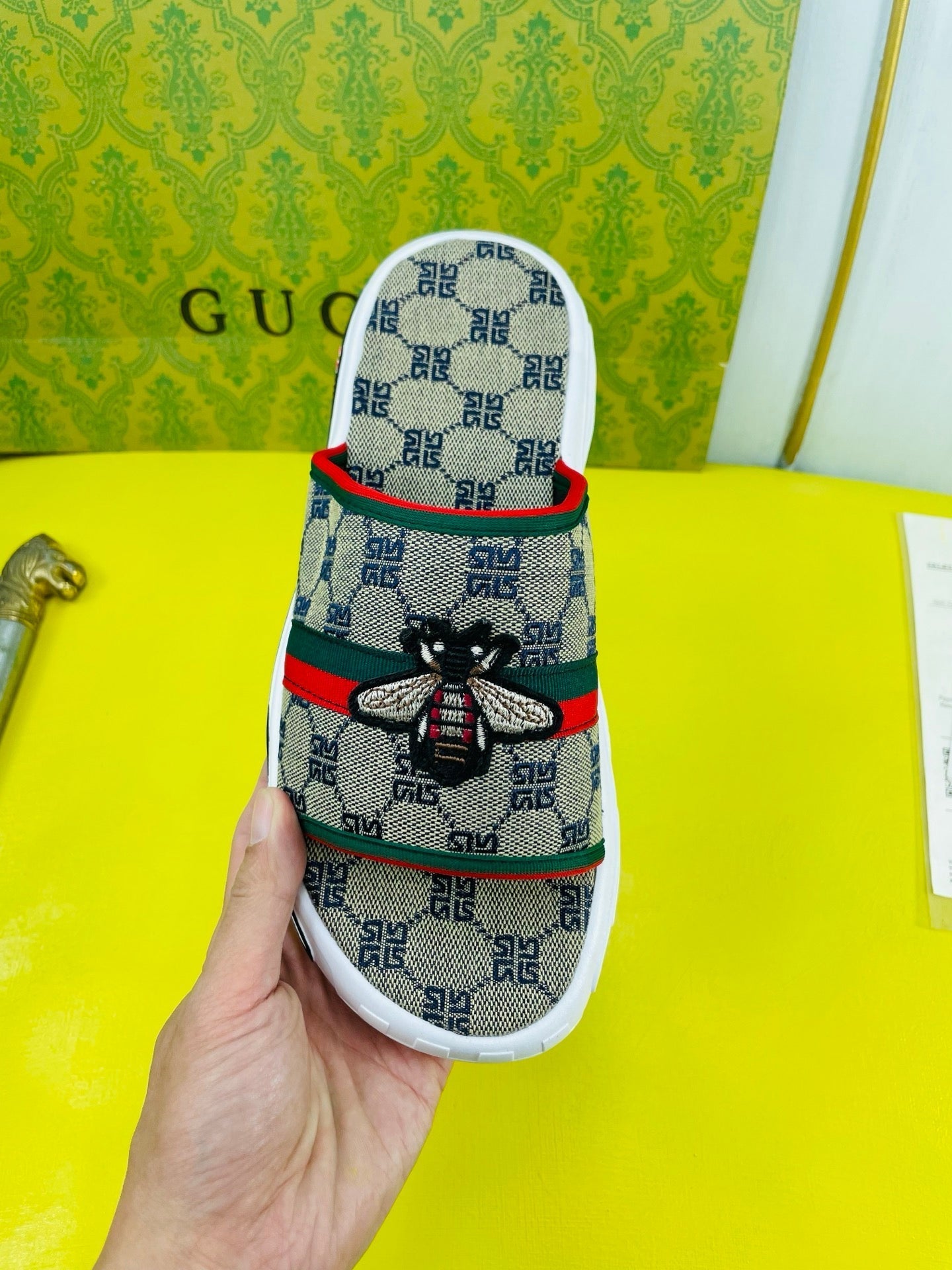 GG Men's Bee Slide Brown Gingham Fabric 538693