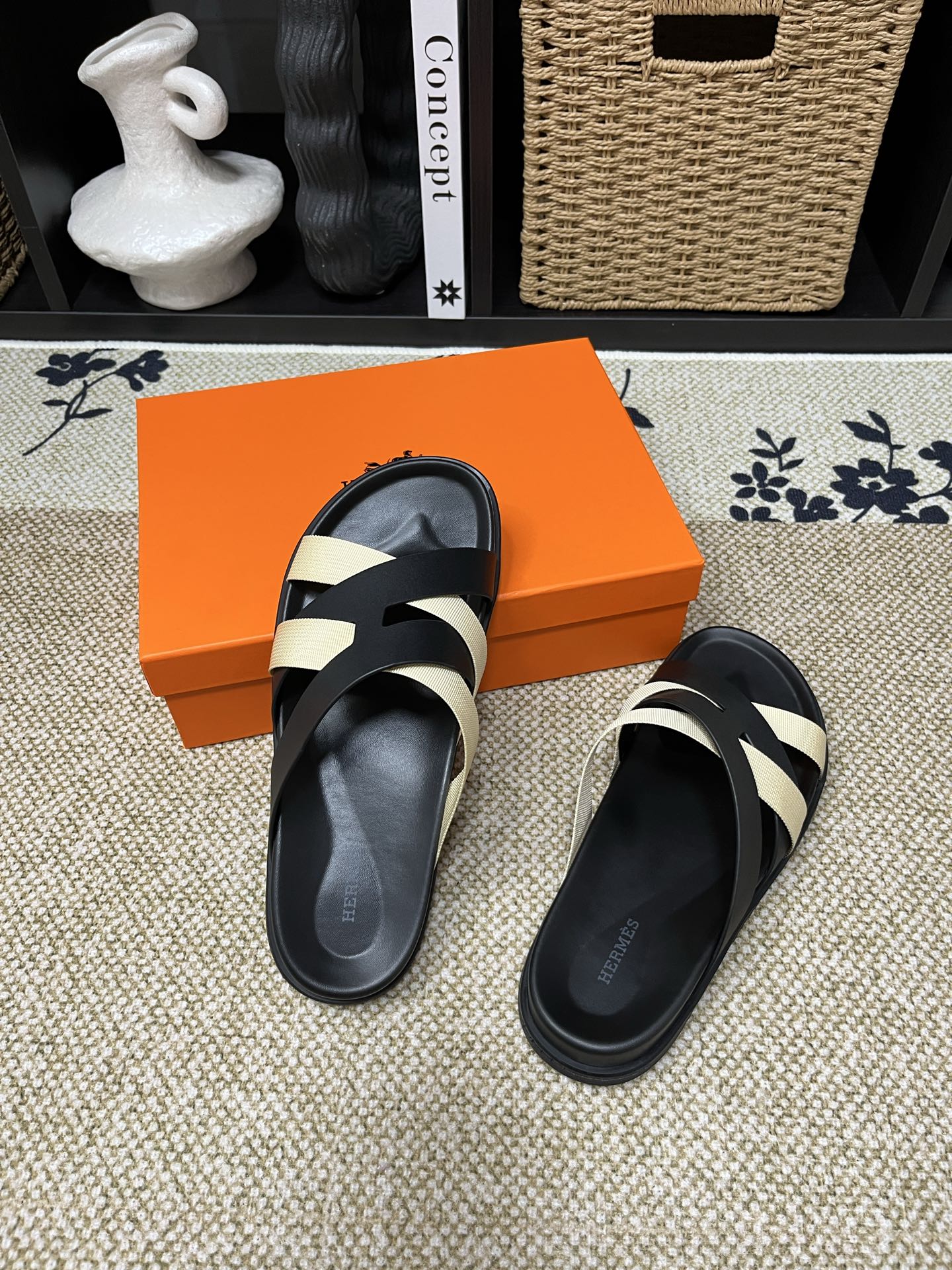 HM Men's Kazimir Black Beige Calfskin 595490