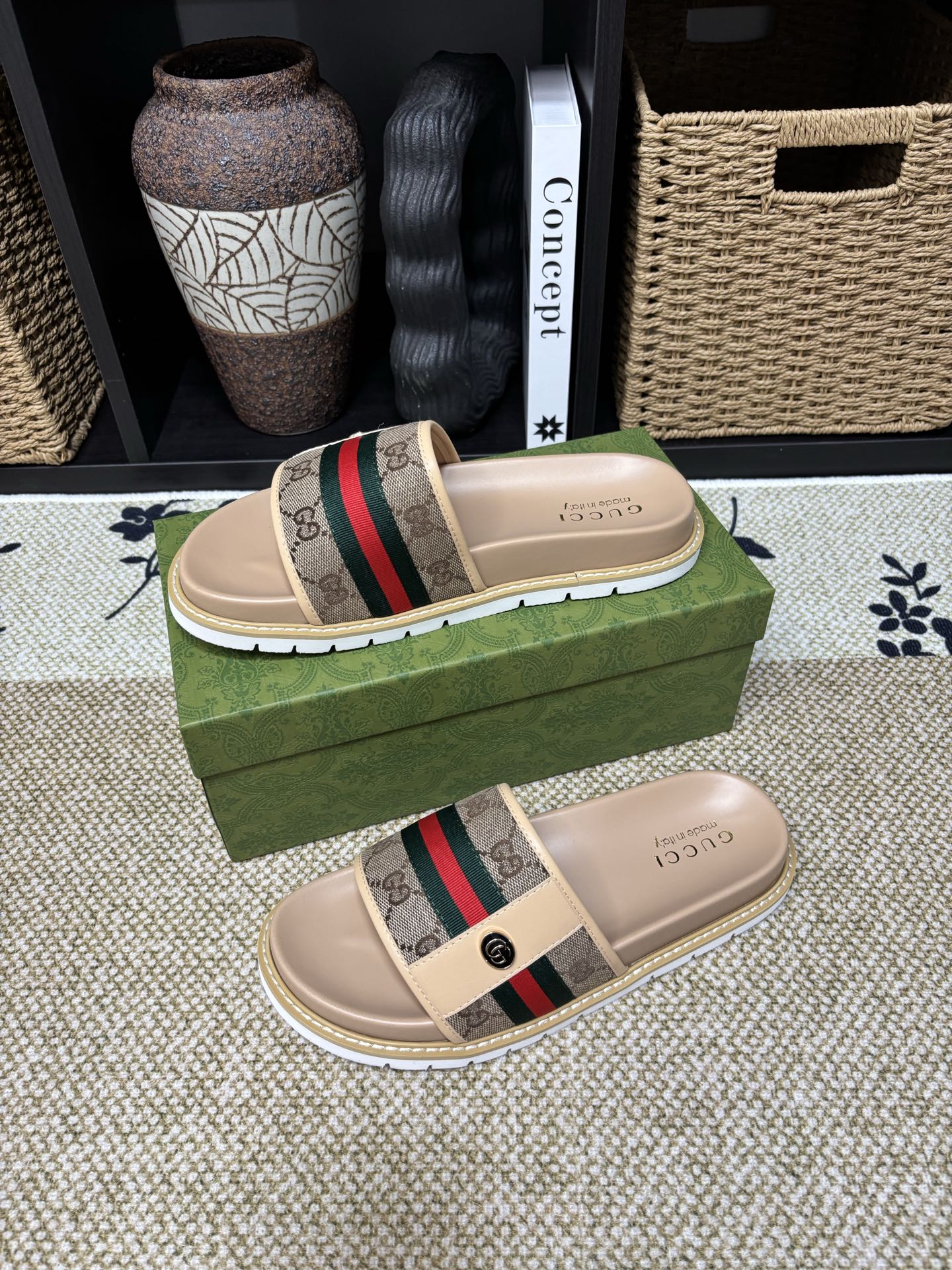 GG Men's Web Slide Beige Canvas Cowhide 595537