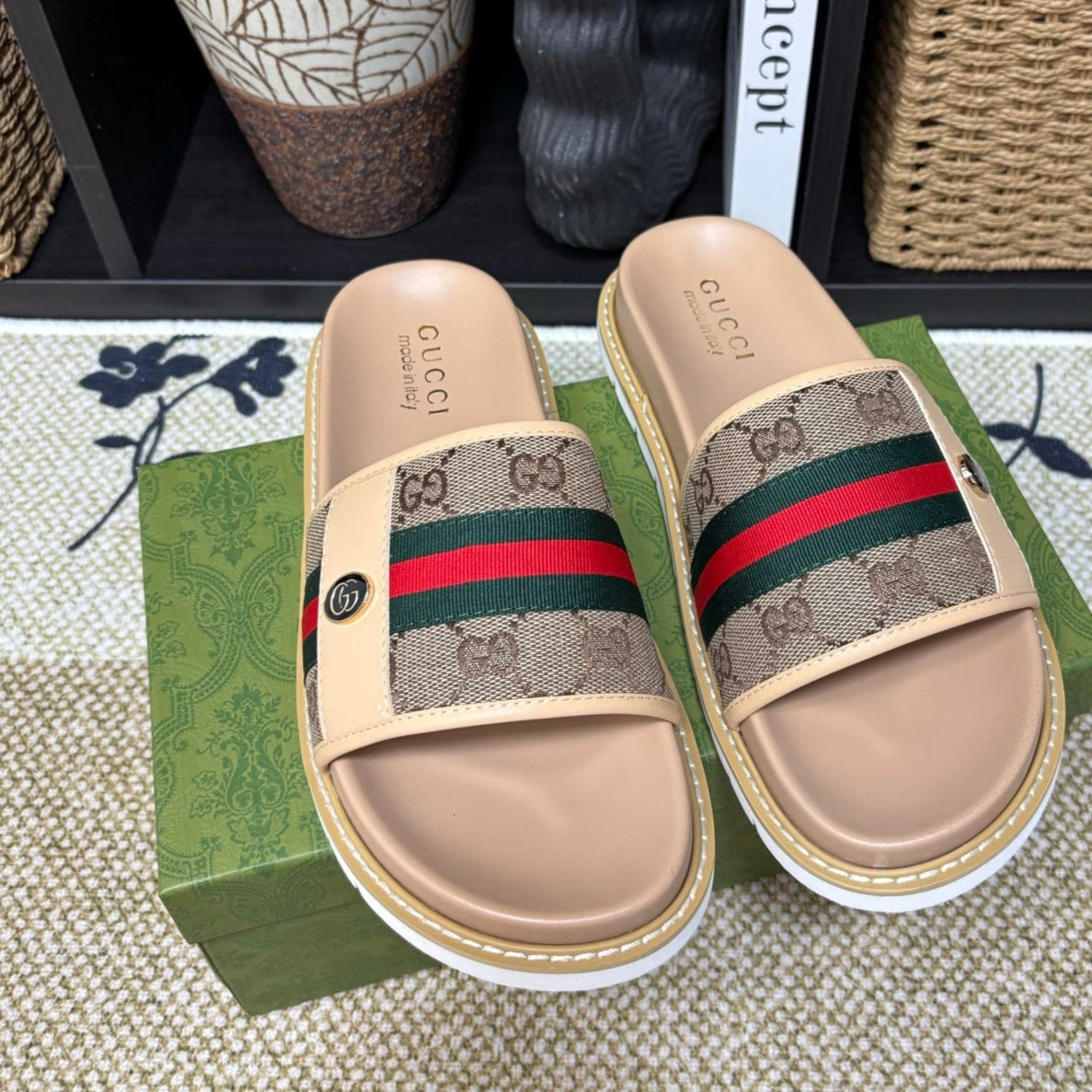 GG Men's Web Slide Beige Canvas Cowhide 595537