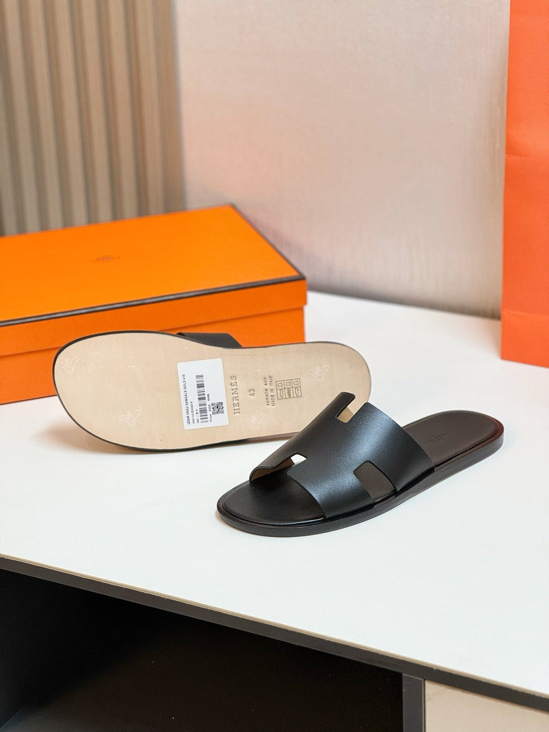 HM Men's Izmir Slide Black Cowhide 609771