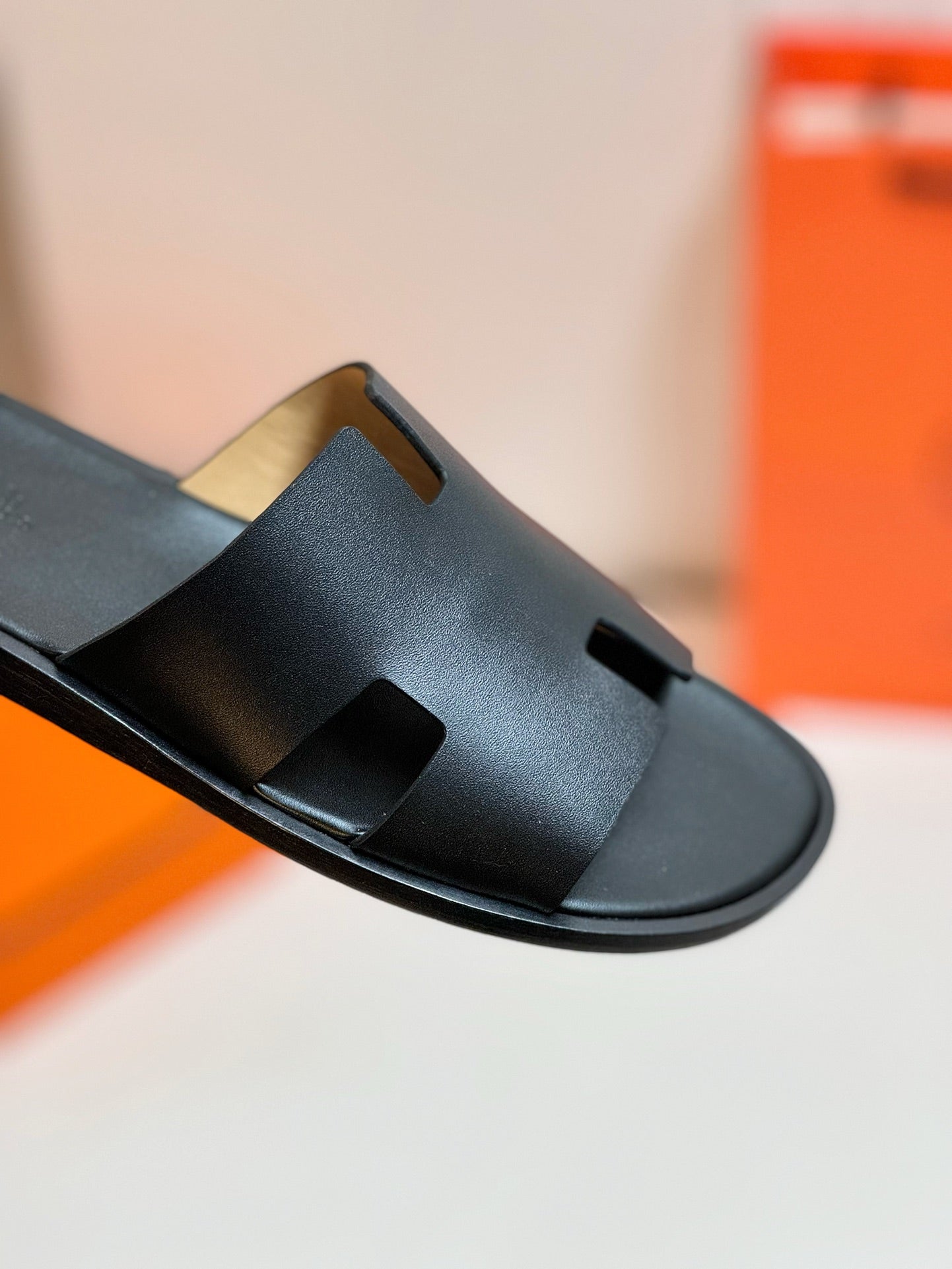 HM Men's Izmir Slide Black Cowhide 609771