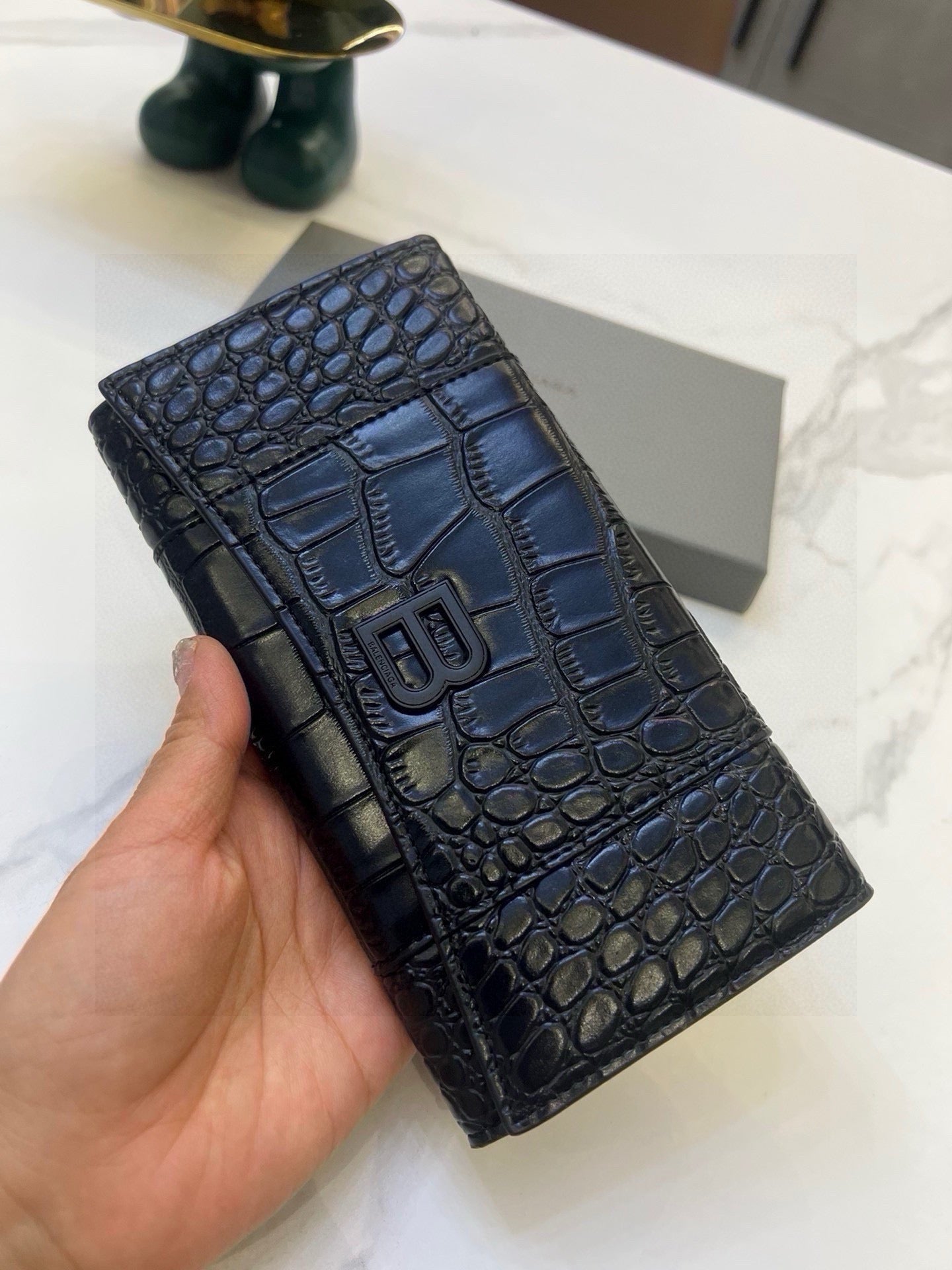 WALLET 15 IN BLACK CROCODILE EMBOSSED CALFSKIN
