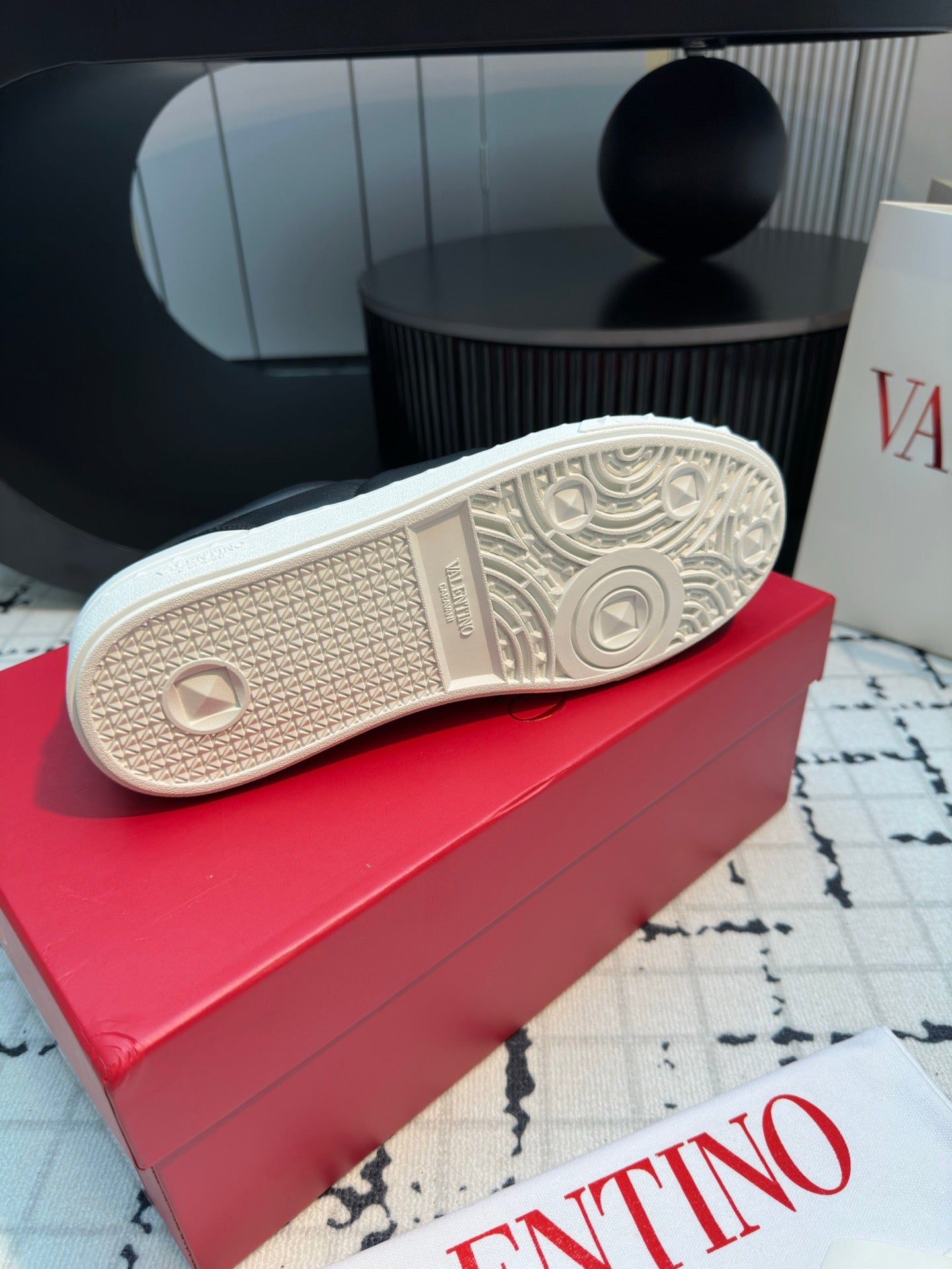Upvillage Sneaker In Calfskin Leather White  825007