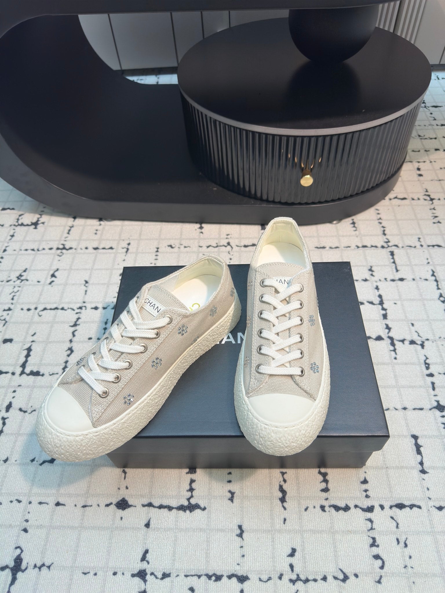 CC Low Sneaker 30mm Light Beige Mix White With Small Flowers Cavas Fabric