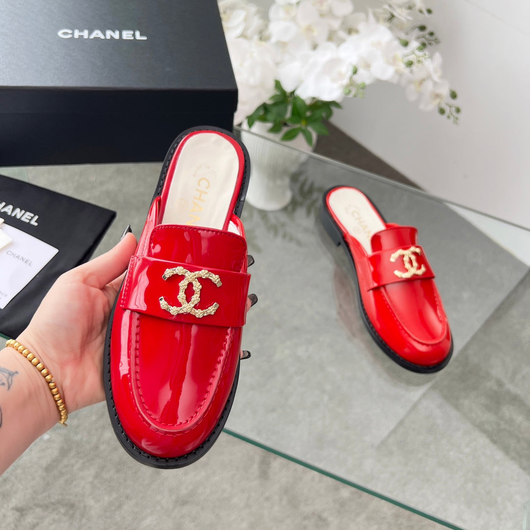 CC 25 Mule Red Patent Calfskin Gold Double C