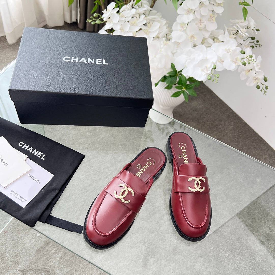 CC 25 Mule Burgundy Calfskin Gold Double C