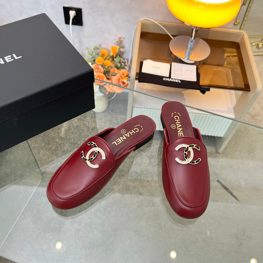 CC 25 Mule Burgundy Calfskin Large Double C Logo