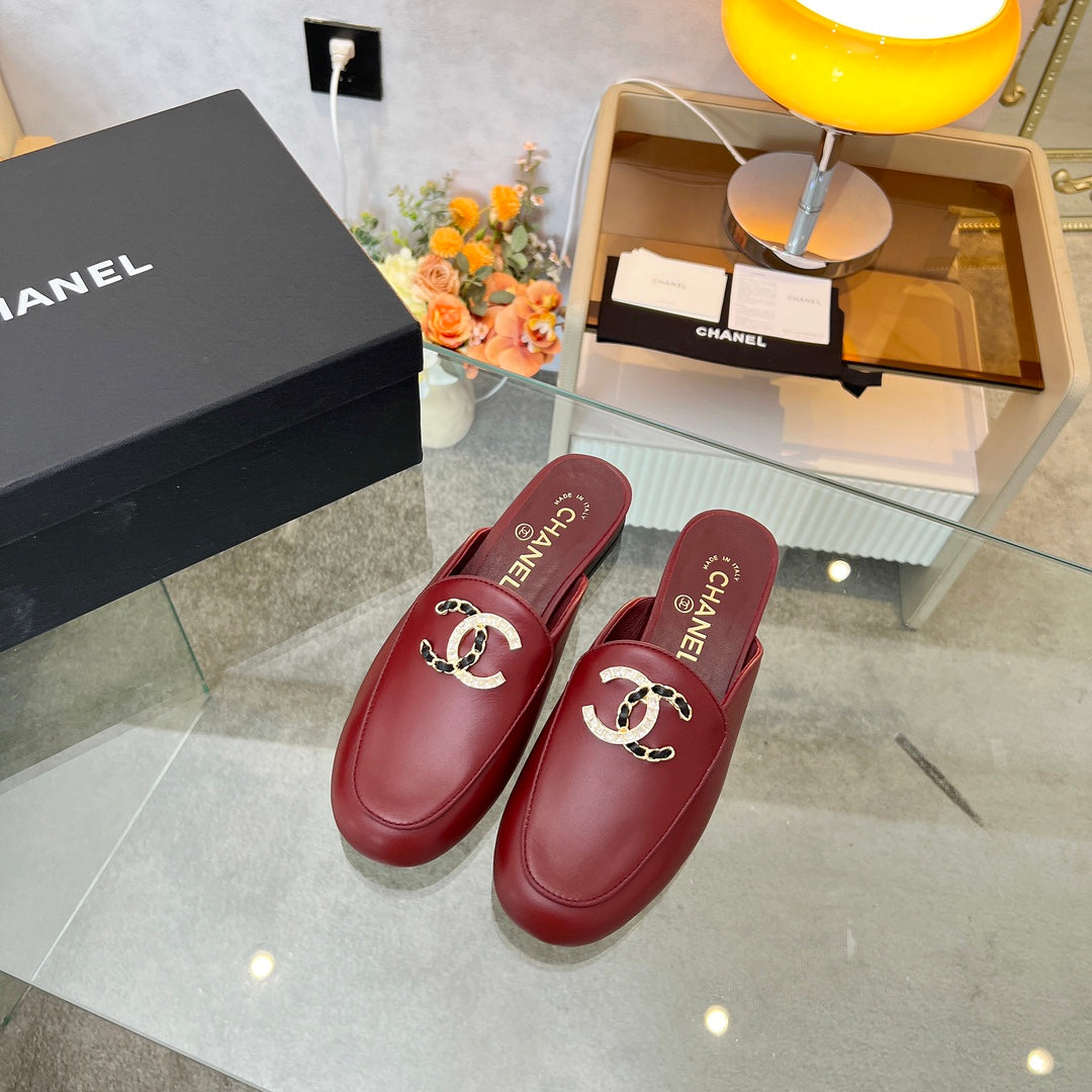 CC 25 Mule Burgundy Calfskin Large Double C Logo