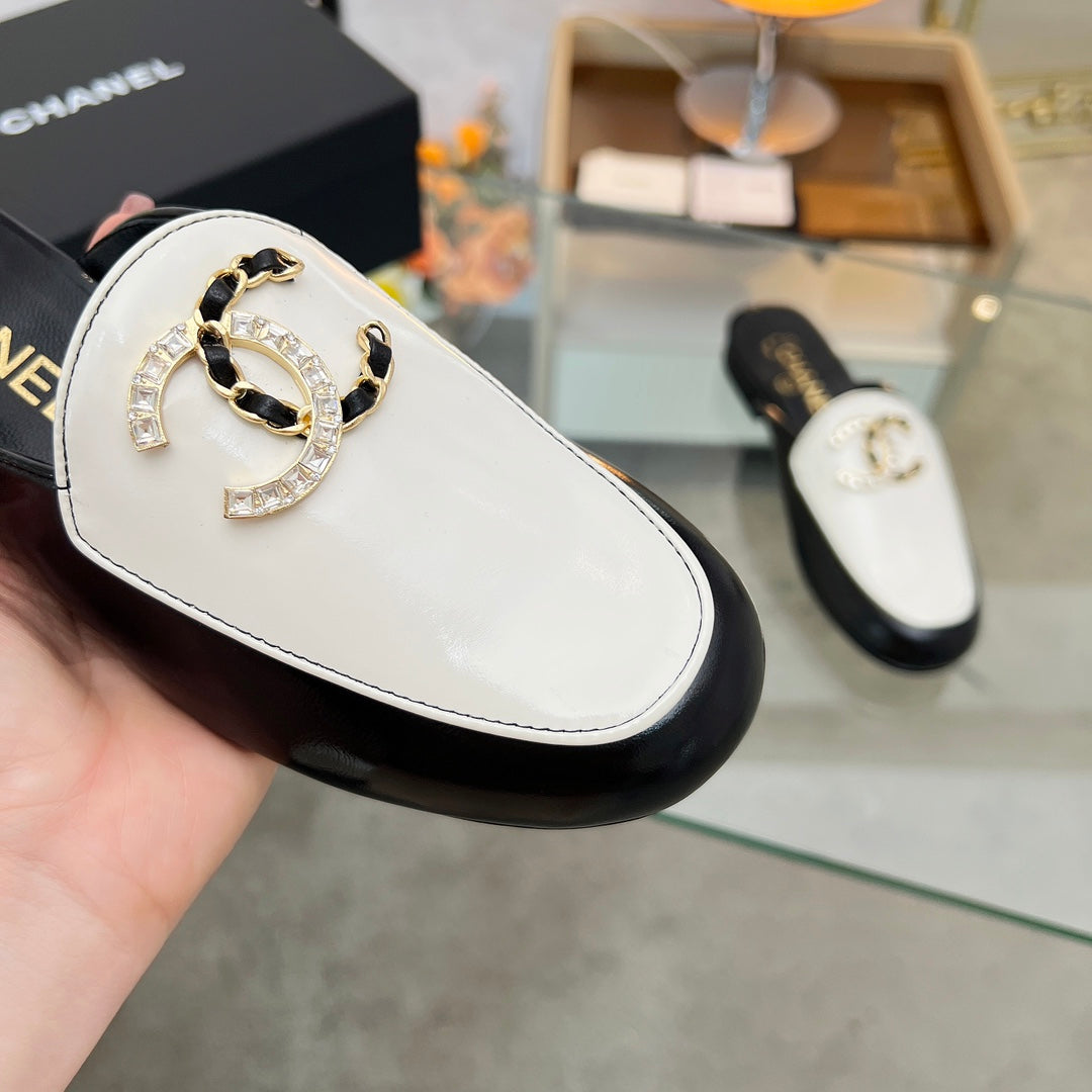 CC 25 Mule Black White Calfskin Large Double C Logo