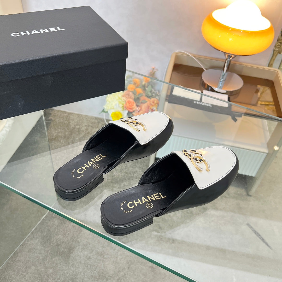 CC 25 Mule Black White Calfskin Large Double C Logo