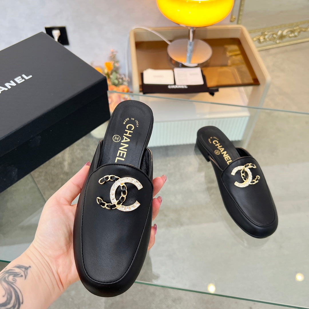 CC 25 Mule Black Calfskin Large Double C Logo