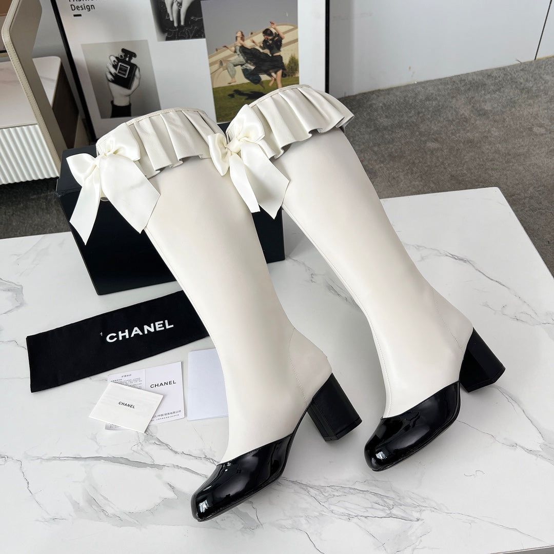 CC 25 high boots white black sheepskin 459457