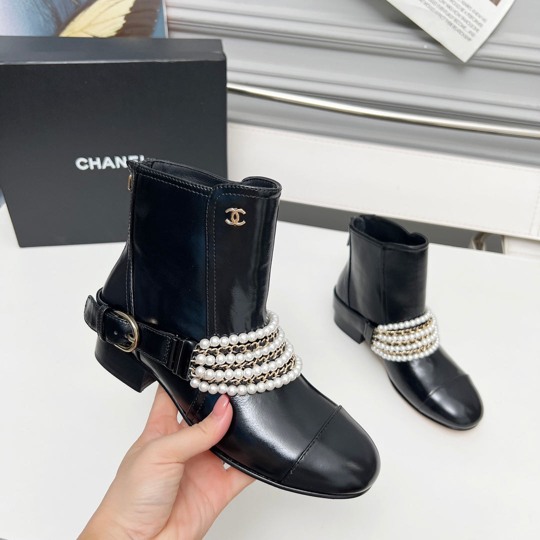 CC 25 latest low-top boots pearl black patent leather 459470