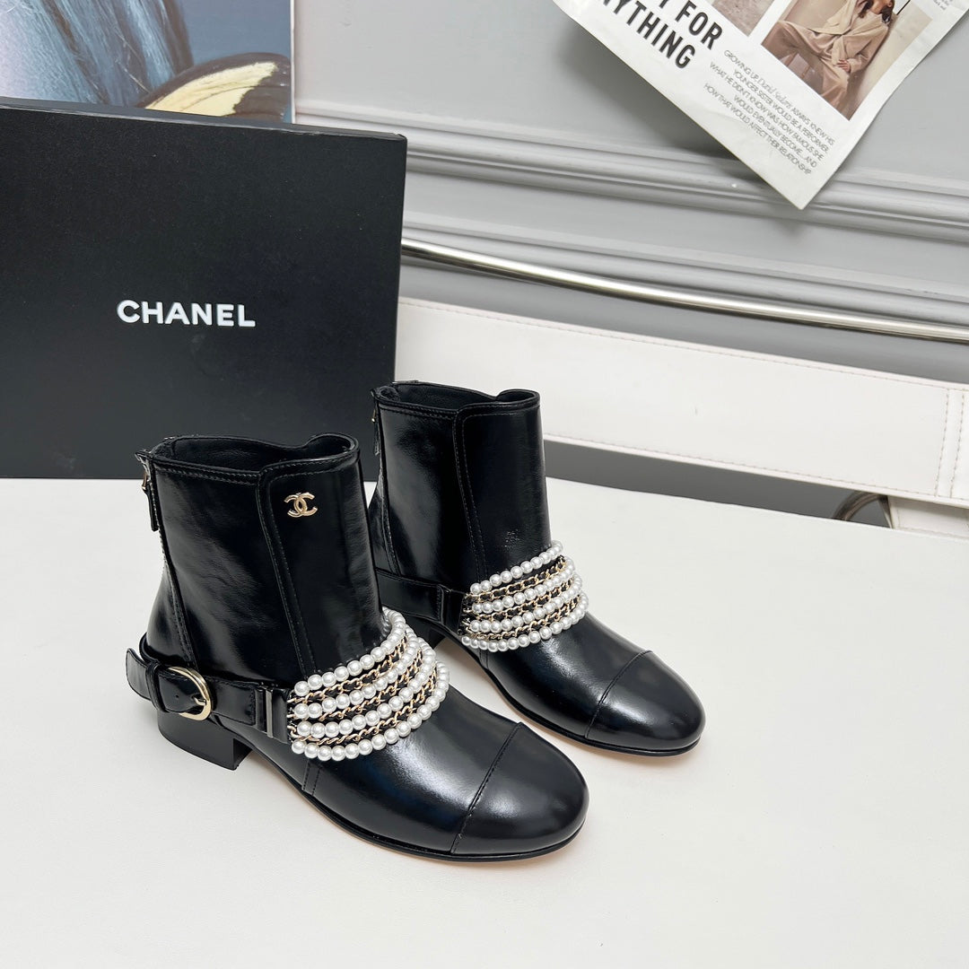 CC 25 latest low-top boots pearl black patent leather 459470