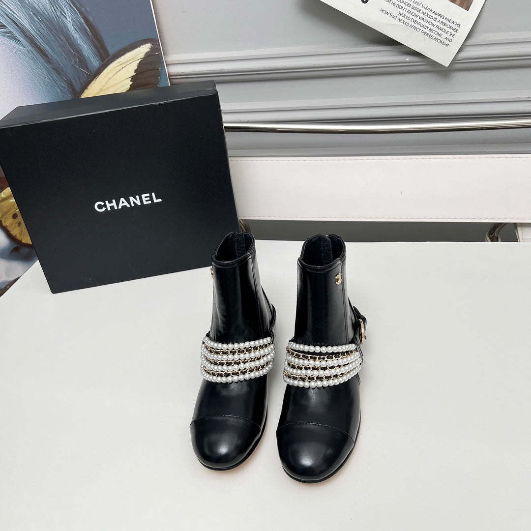 CC 25 latest low-top boots pearl black patent leather 459470