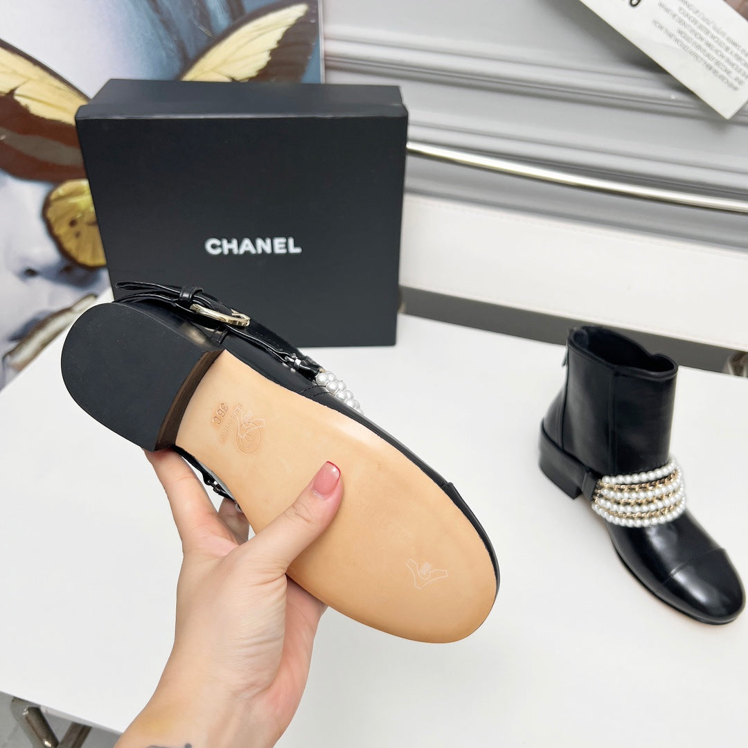 CC 25 latest low-top boots pearl black patent leather 459470