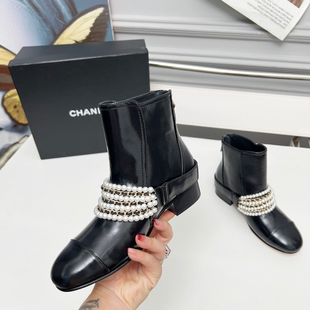 CC 25 latest low-top boots pearl black patent leather 459470