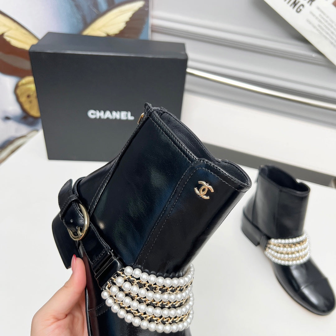 CC 25 latest low-top boots pearl black patent leather 459470