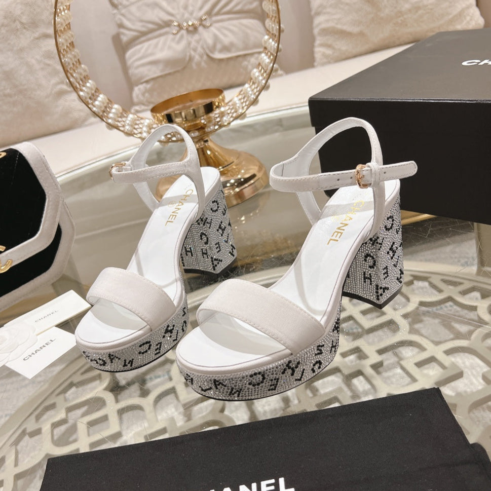 CC 25C 10CM Mid Heed Sandals White Fabric 213325