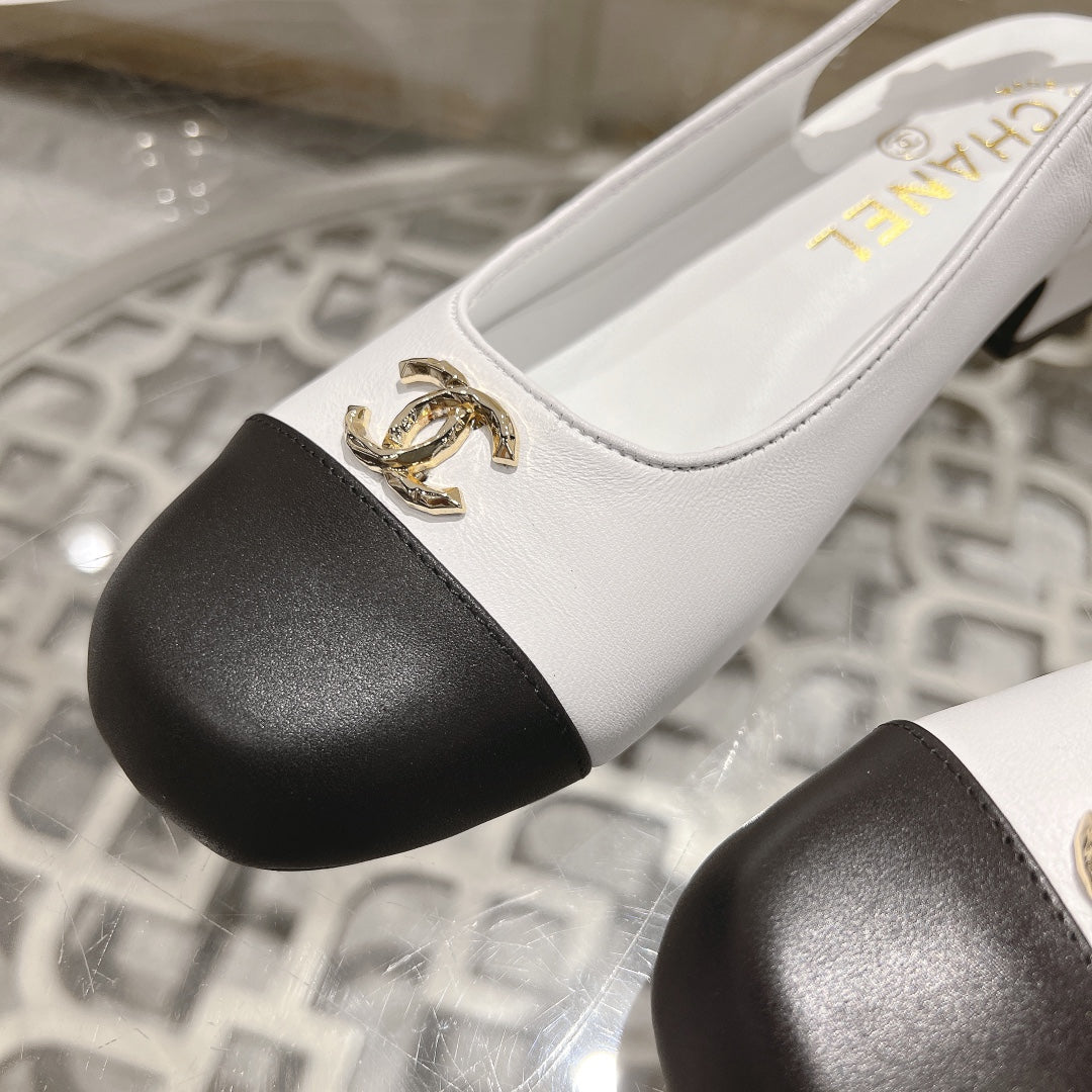 CC Slingbacks 35mm In White Mix Black Lambskin 943266