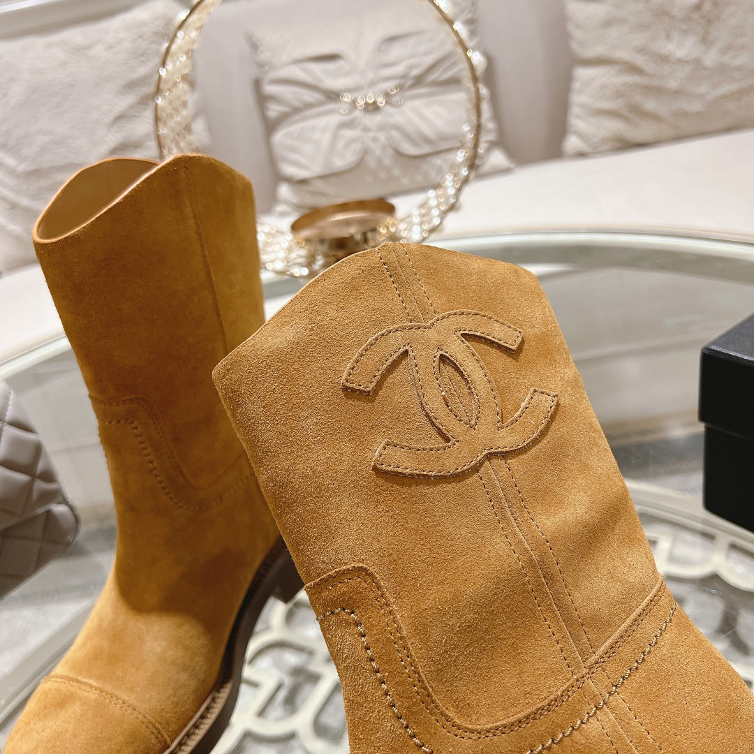 CC Ankle Boots 40mm Dark Yellow Suede
