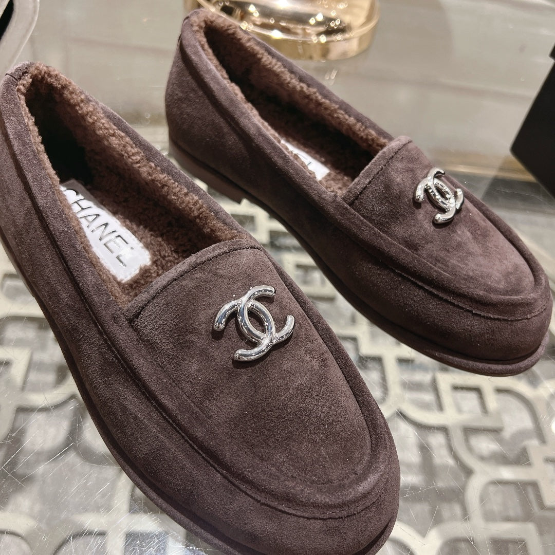 CC 25A Loafer Chocolate Sherpa Suede