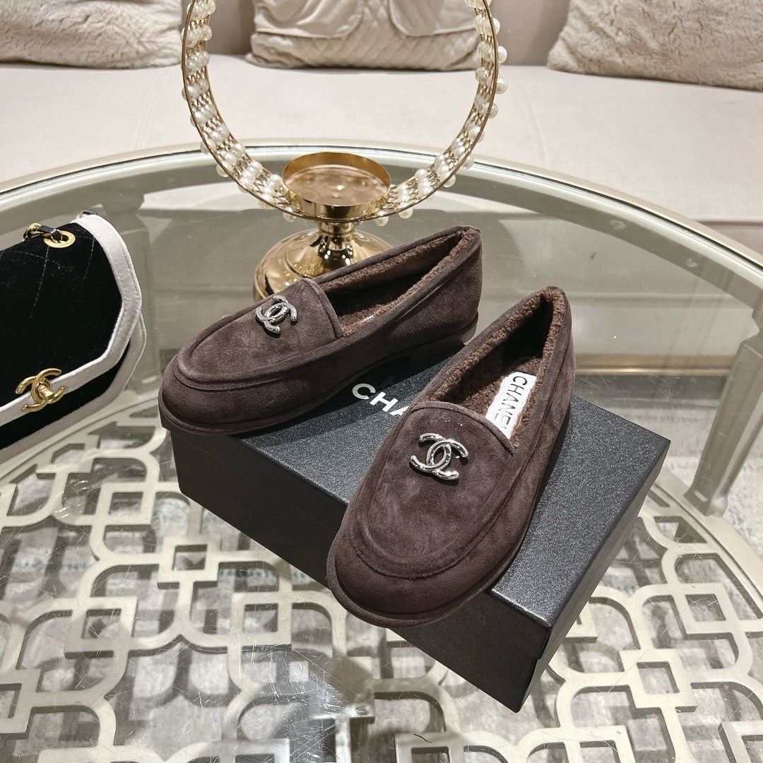 CC 25A Loafer Chocolate Sherpa Suede
