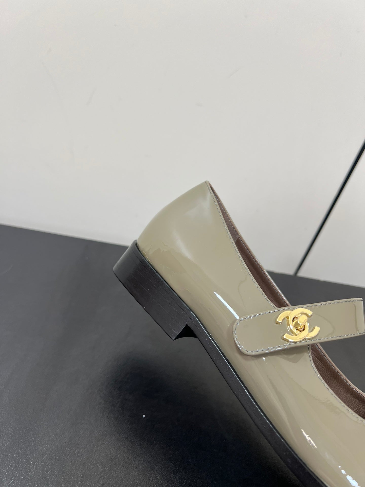 Mary Jane Flat Olive Black Patent Calfskin