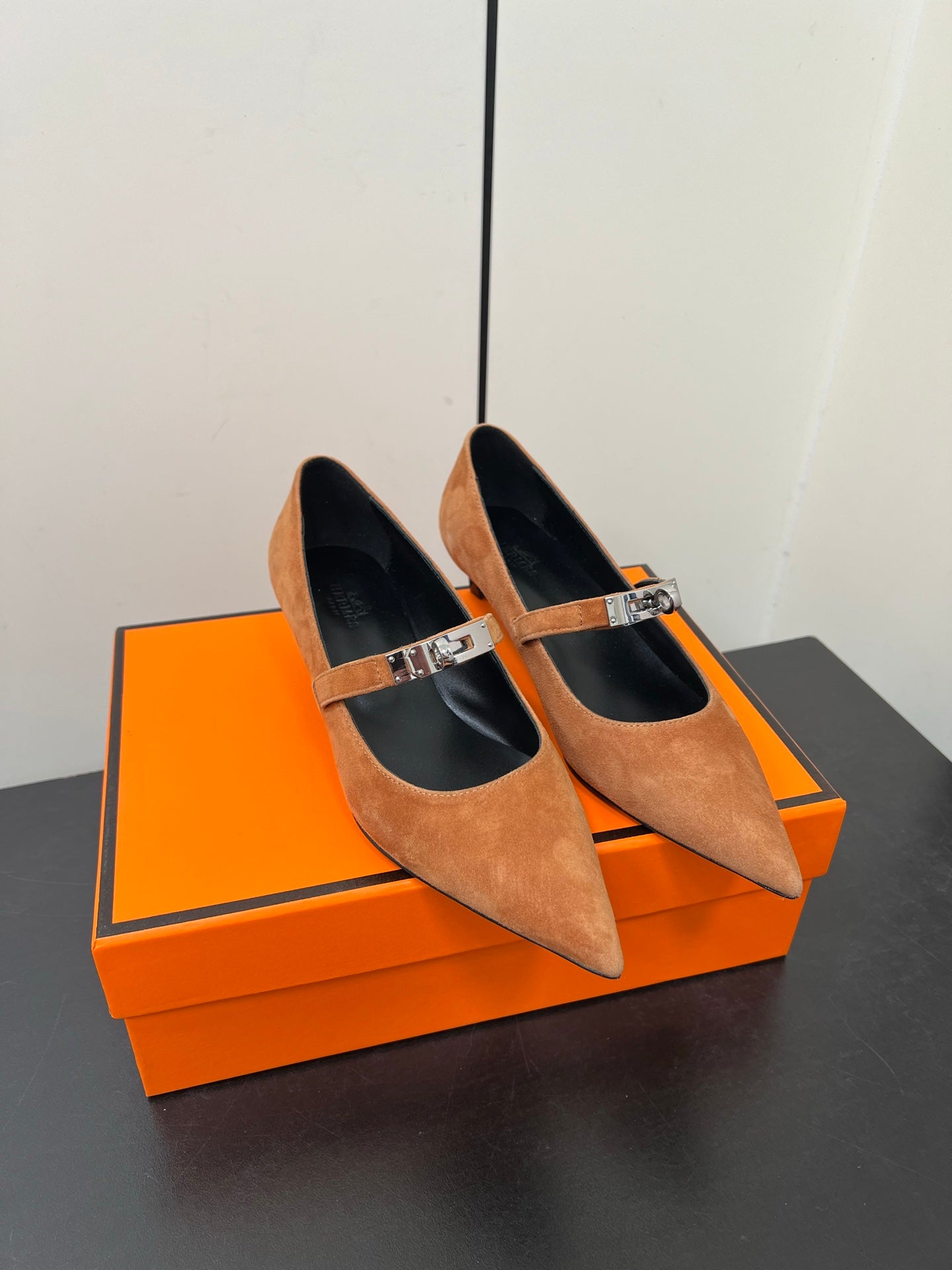 HM 25C Kiara 40 Pump Cider Orange Suede 210270