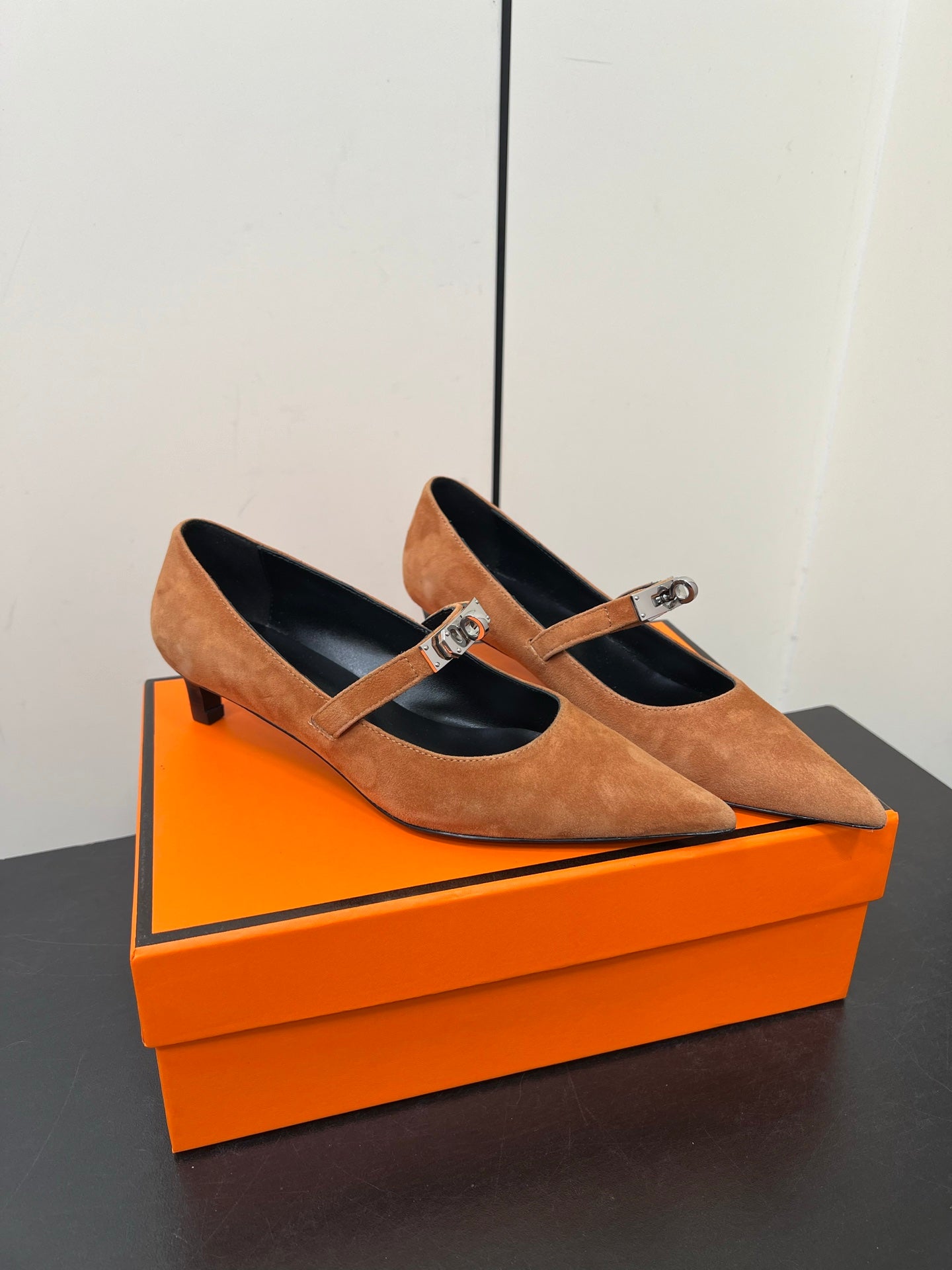 HM 25C Kiara 40 Pump Cider Orange Suede 210270