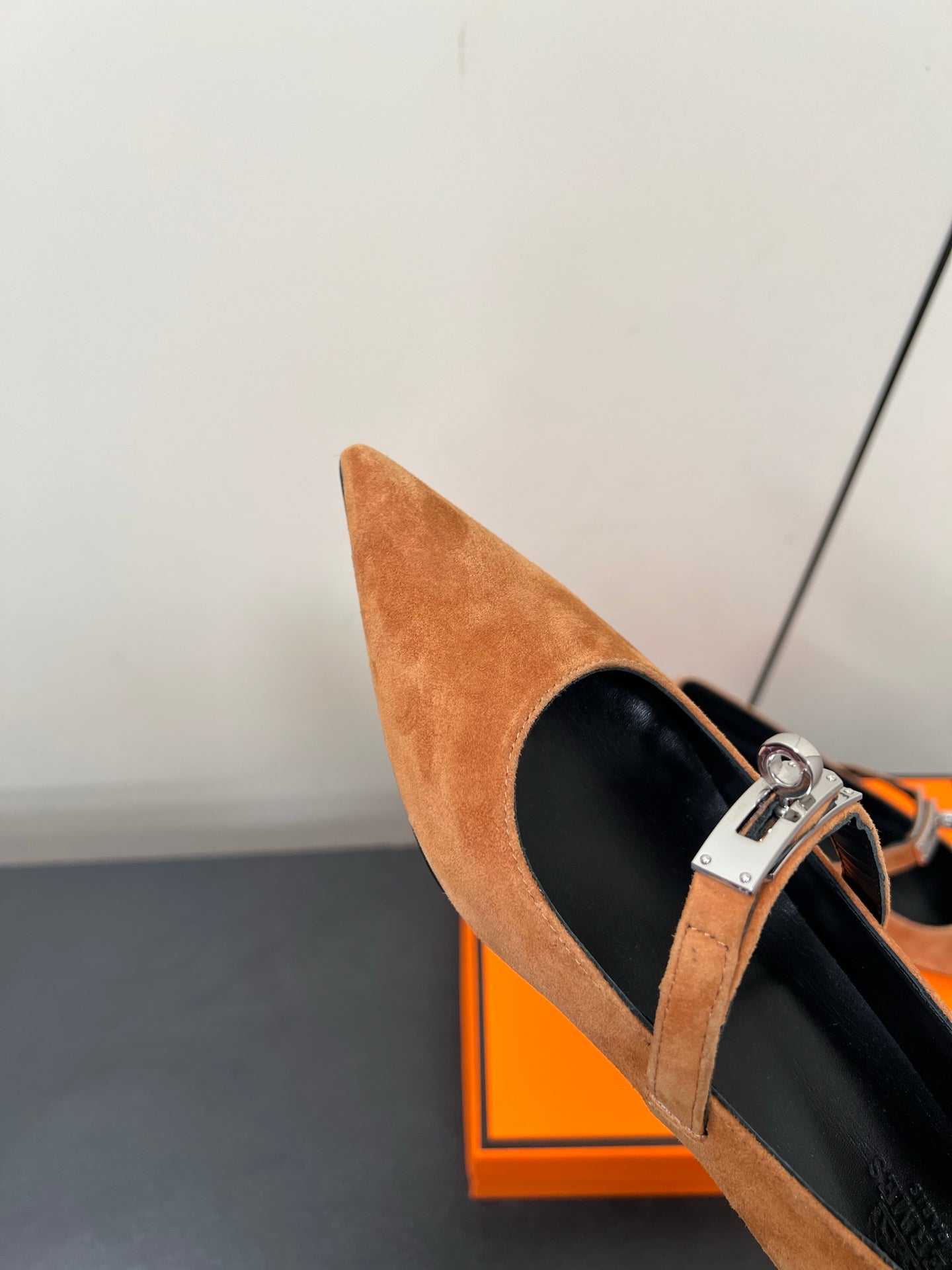 HM 25C Kiara 40 Pump Cider Orange Suede 210270