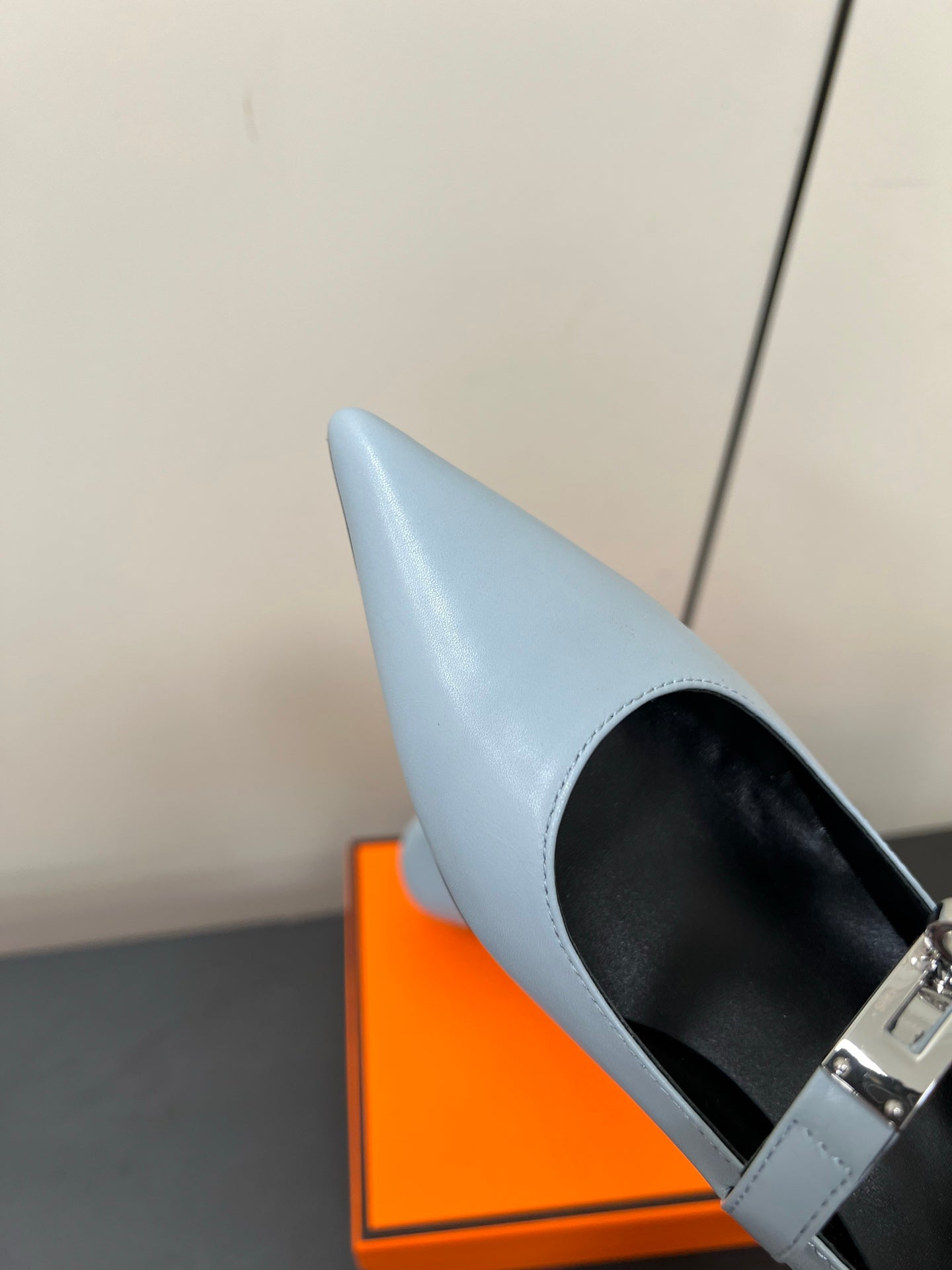 HM 25C Kiara 40 Pump Baby Blue Calfskin 210278