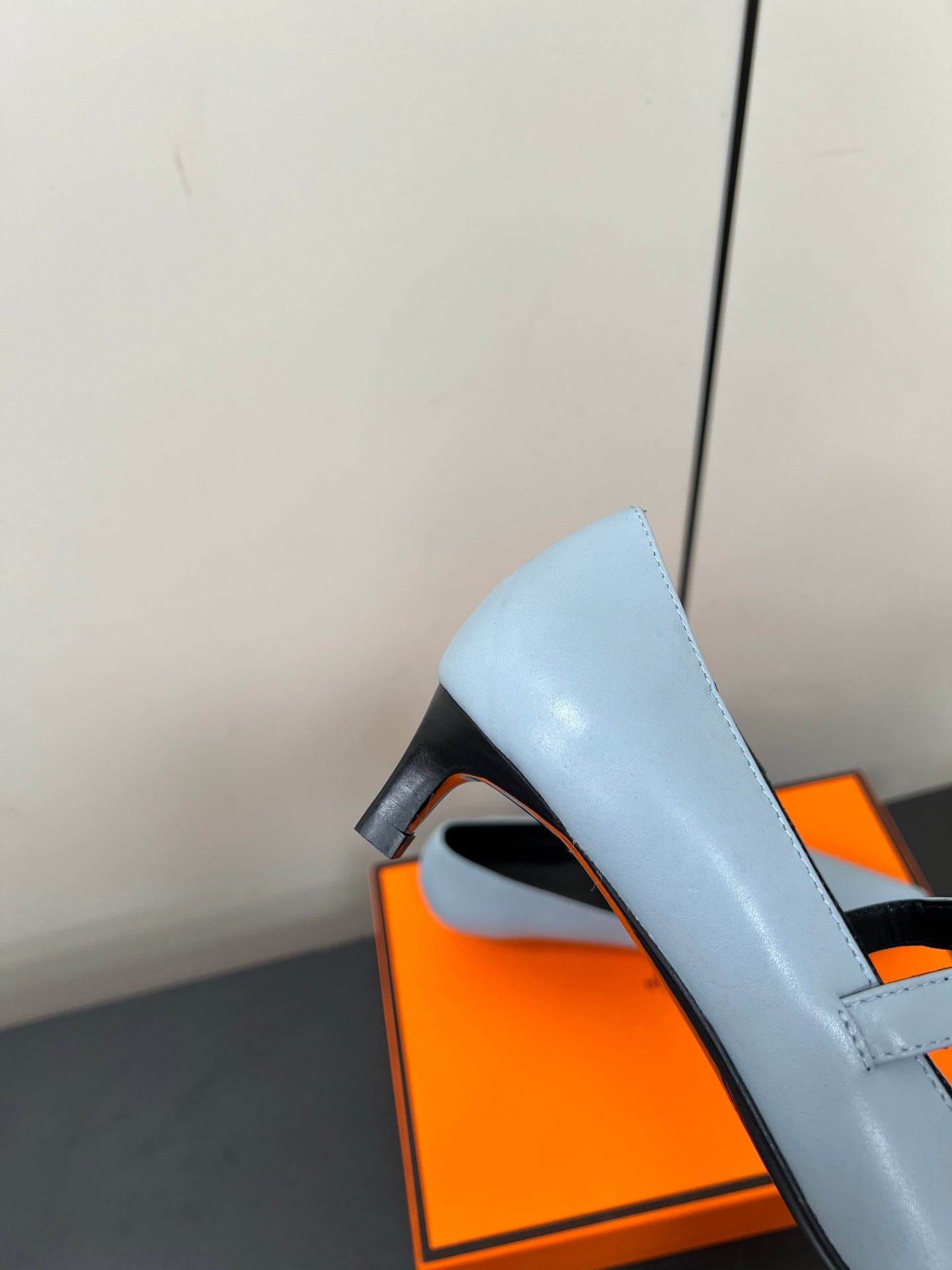 HM 25C Kiara 40 Pump Baby Blue Calfskin 210278