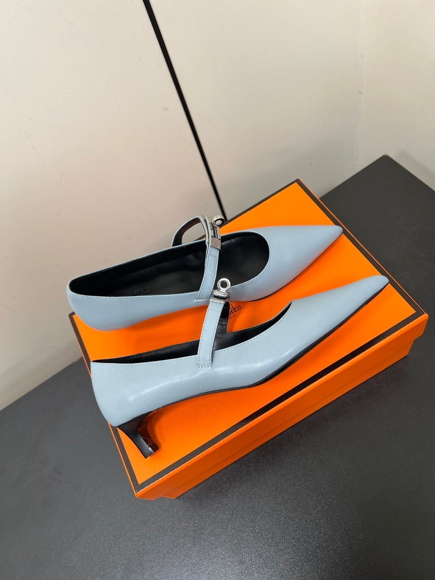 HM 25C Kiara 40 Pump Baby Blue Calfskin 210278