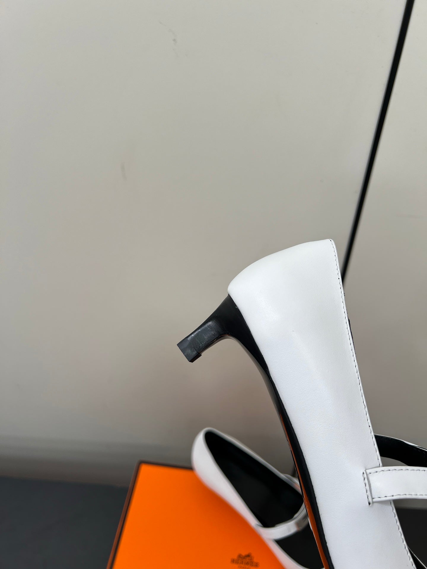 HM 25C Kiara 40 Pump White Calfskin 210282