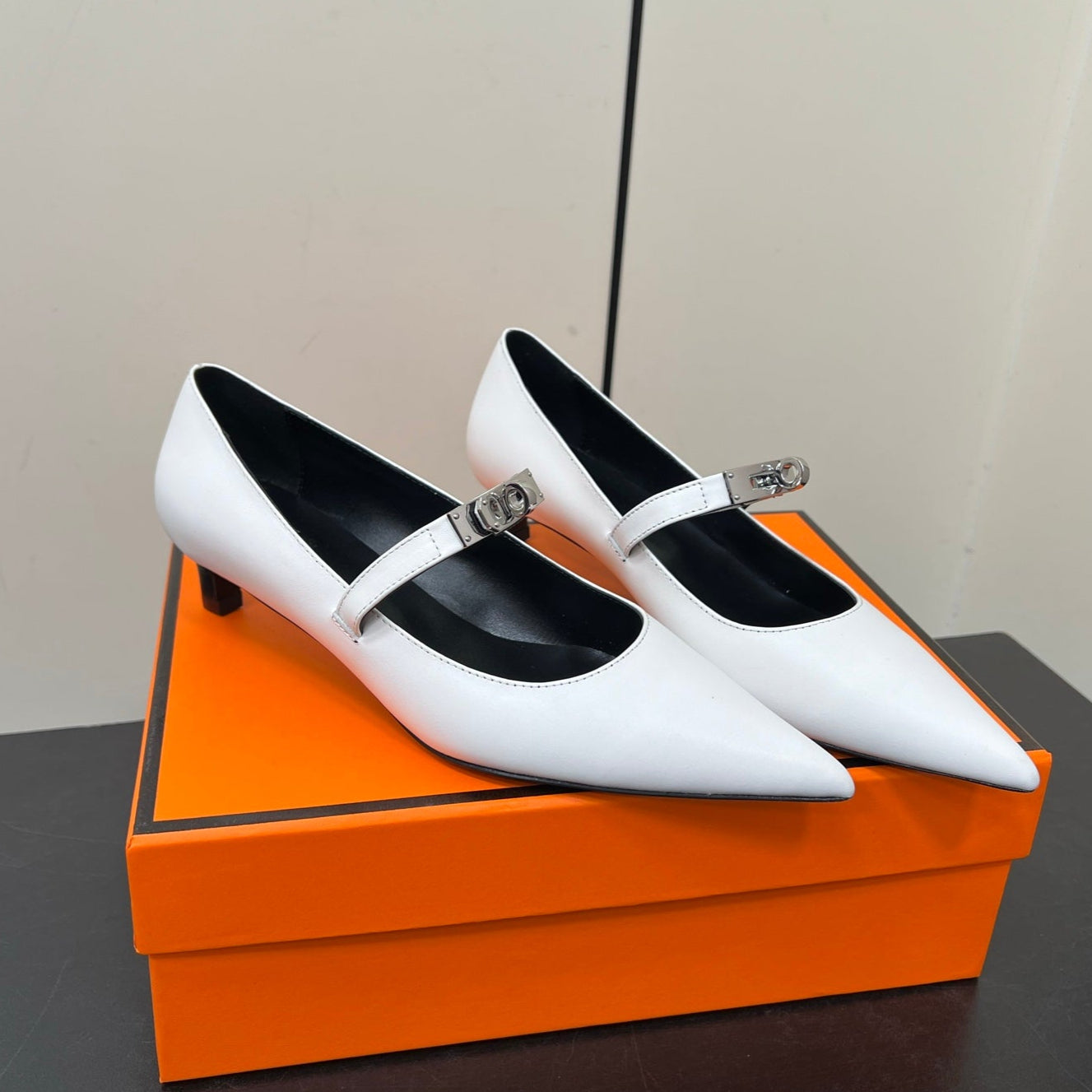 HM 25C Kiara 40 Pump White Calfskin 210282