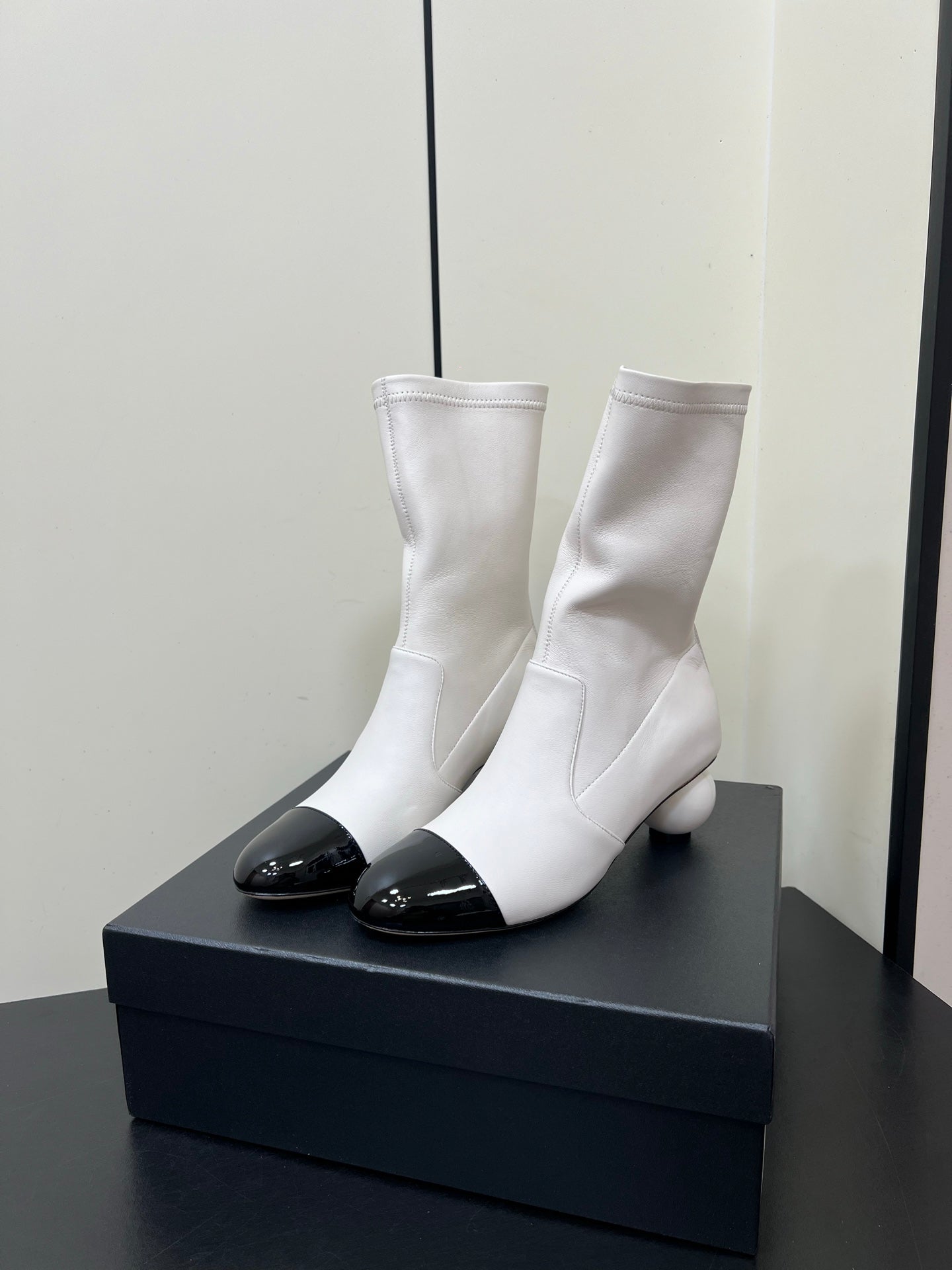 Chanel Double C Giant Pearl Heel Stretch Boots White Sheepskin 441706