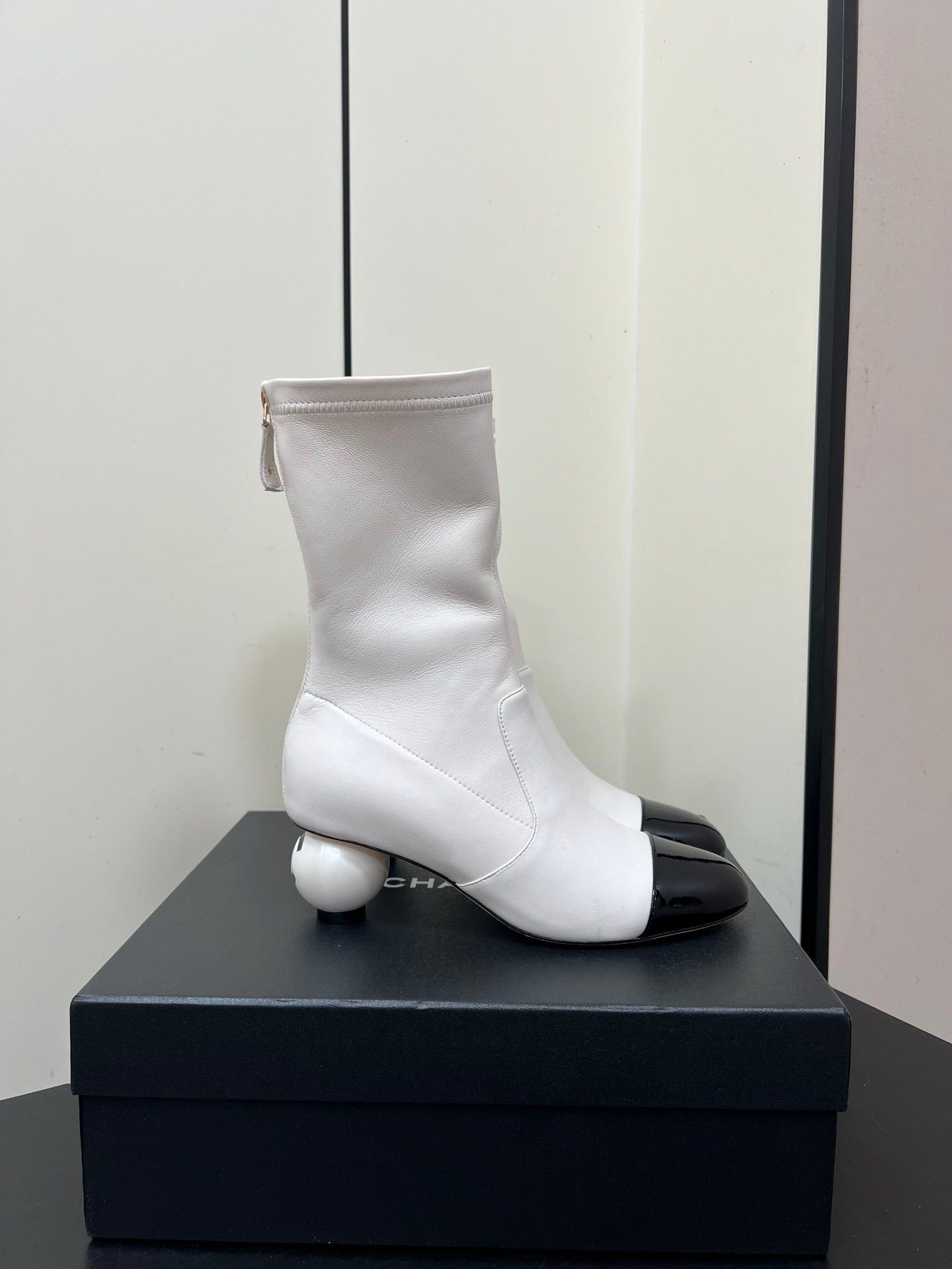 Chanel Double C Giant Pearl Heel Stretch Boots White Sheepskin 441706