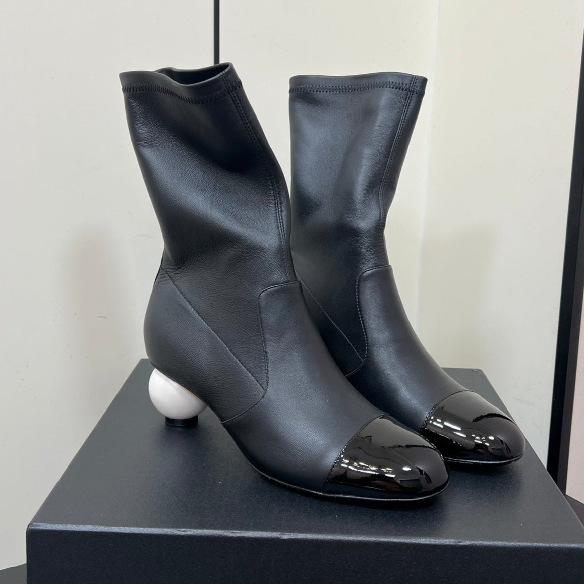 Chanel Double C Giant Pearl Heel Stretch Boots Black Sheepskin 441707