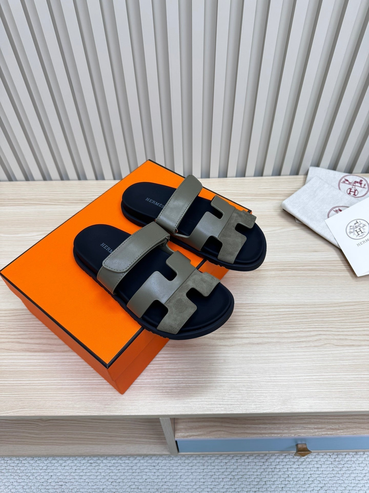 HM Chypre Sandal In Grey Green Cowhide And Suede  968868