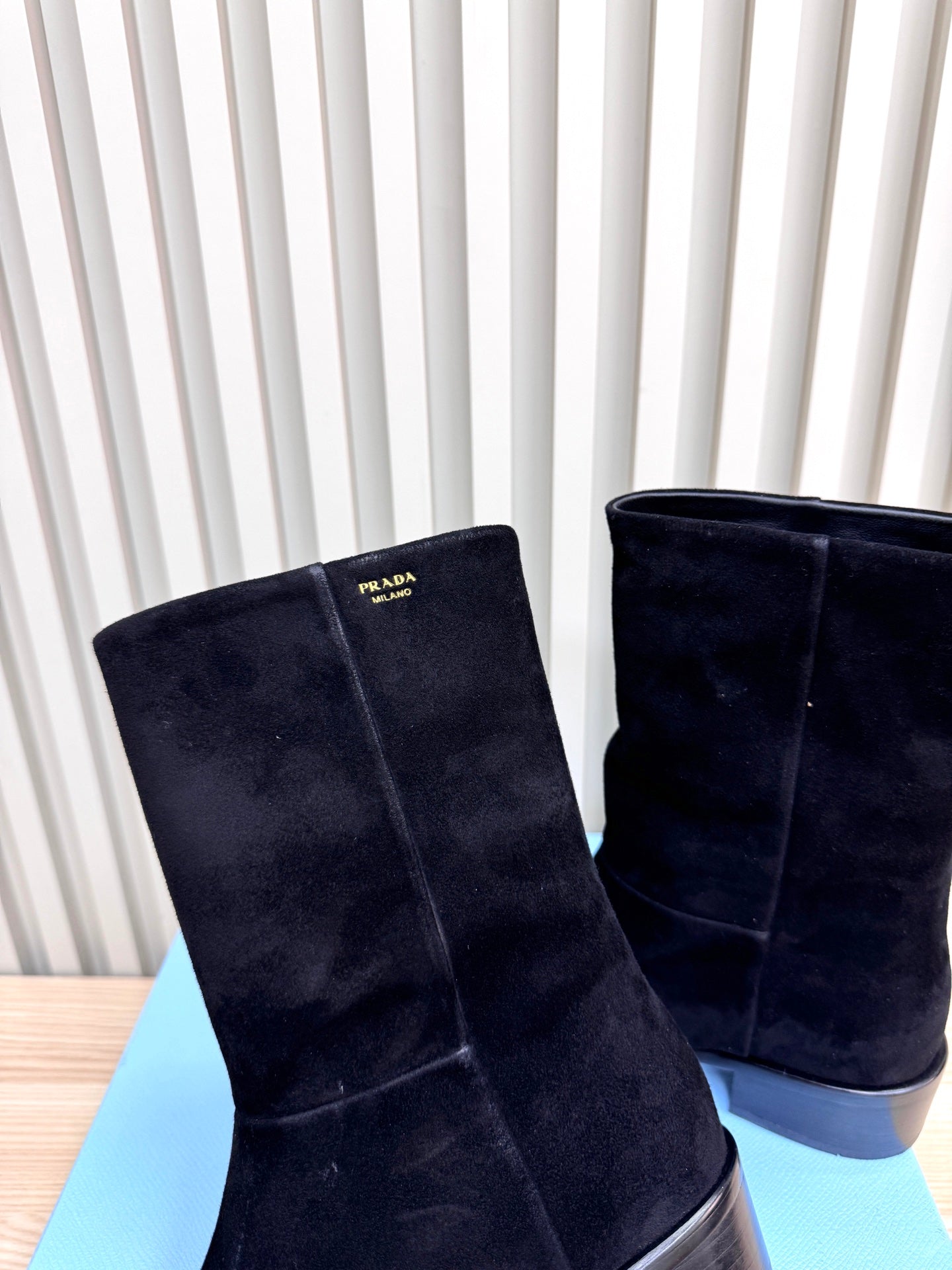 PRA latest mid-length boots black suede 443657