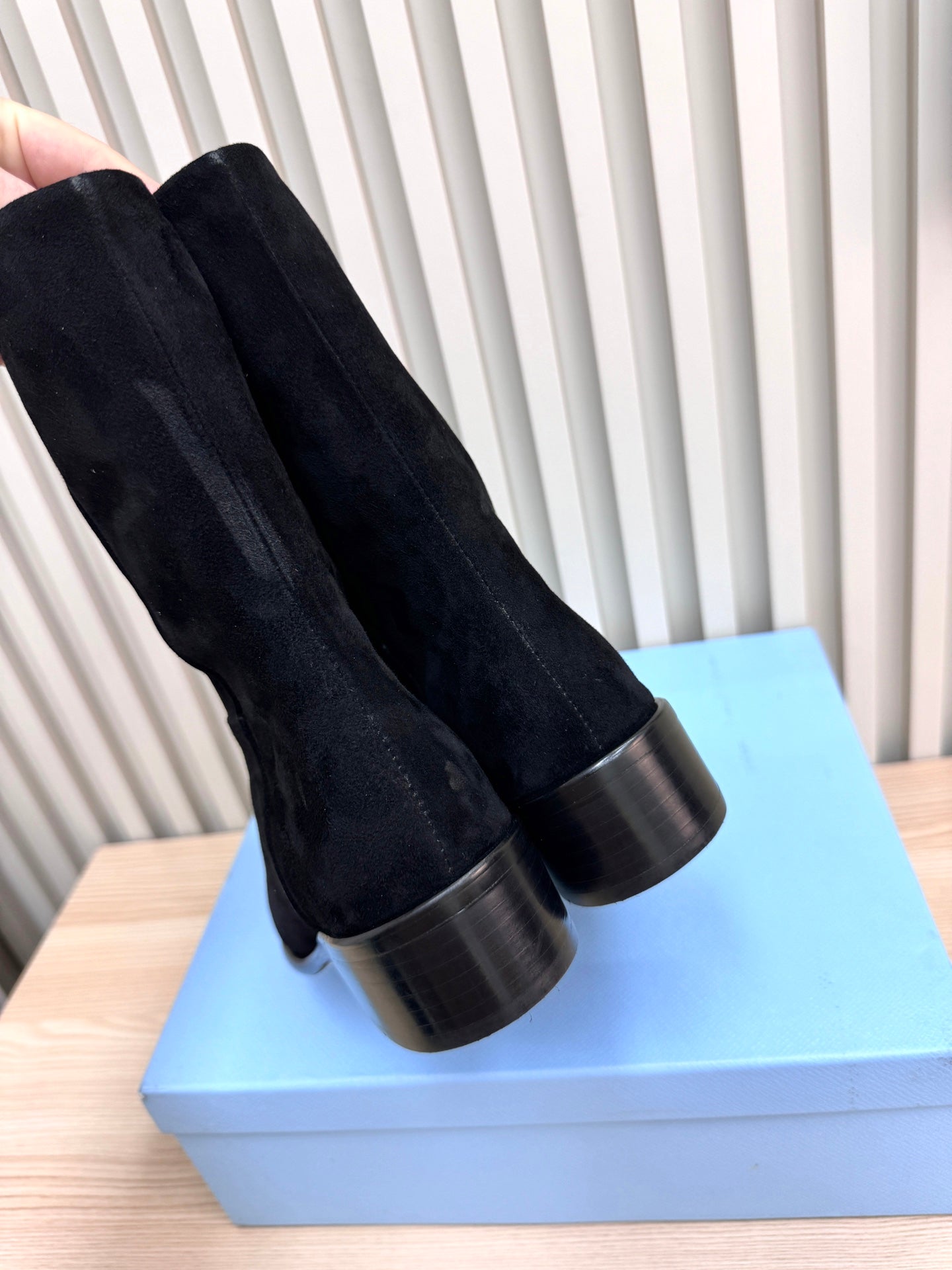 PRA latest mid-length boots black suede 443657