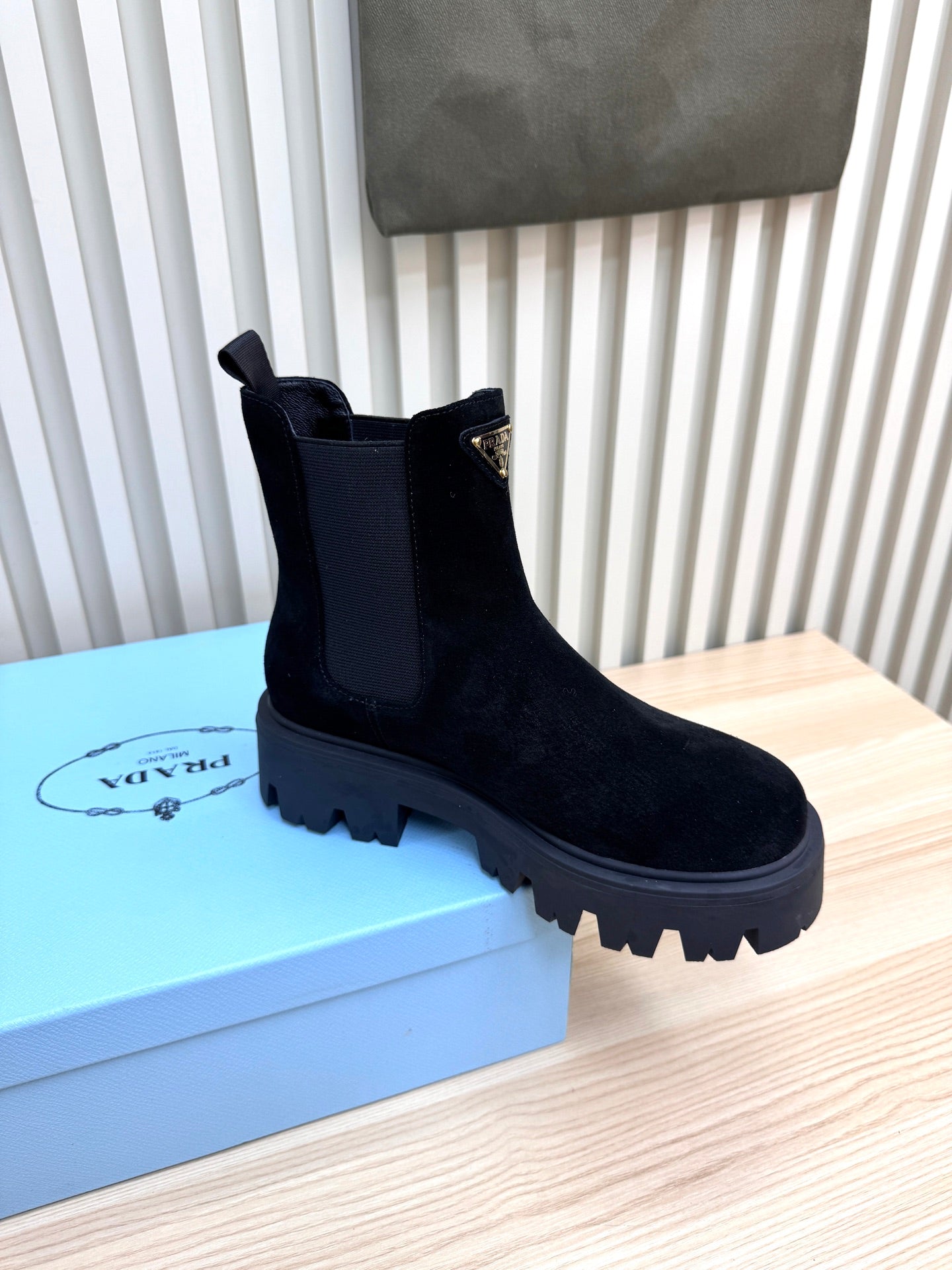 PRA ankle boots black suede 443663