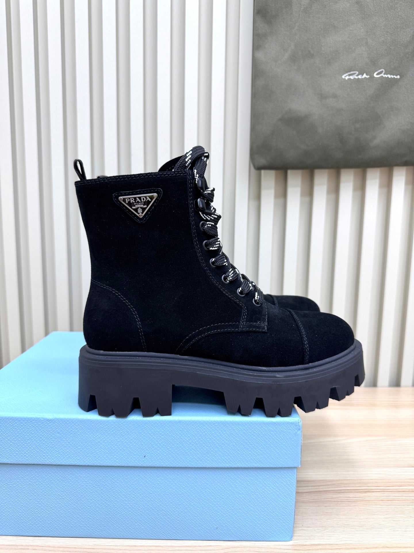 PRA Martin boots black suede 443667