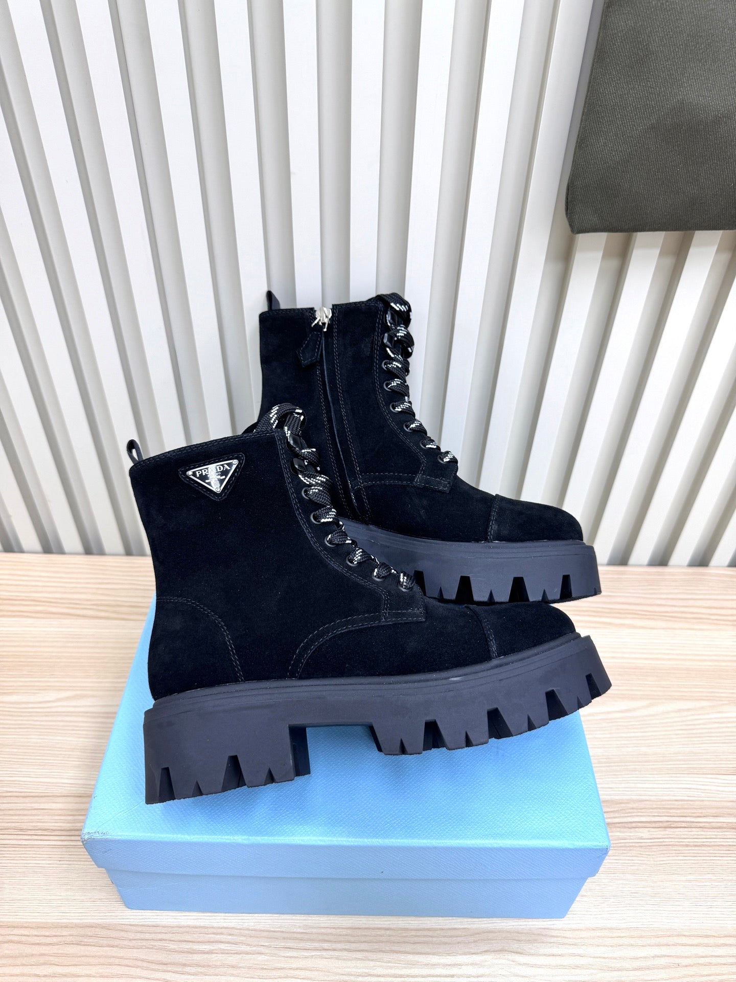 PRA Martin boots black suede 443667