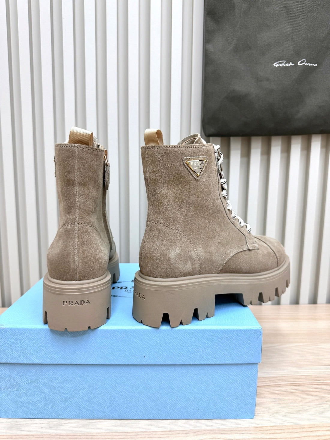 PRA Martin boots light taupe beige suede 443669