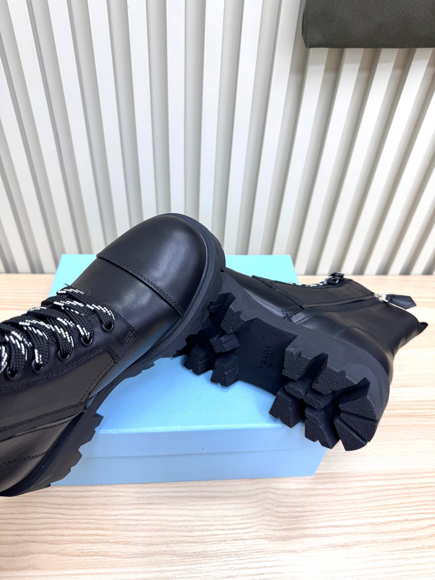 PRA Martin boots black sheepskin 443670